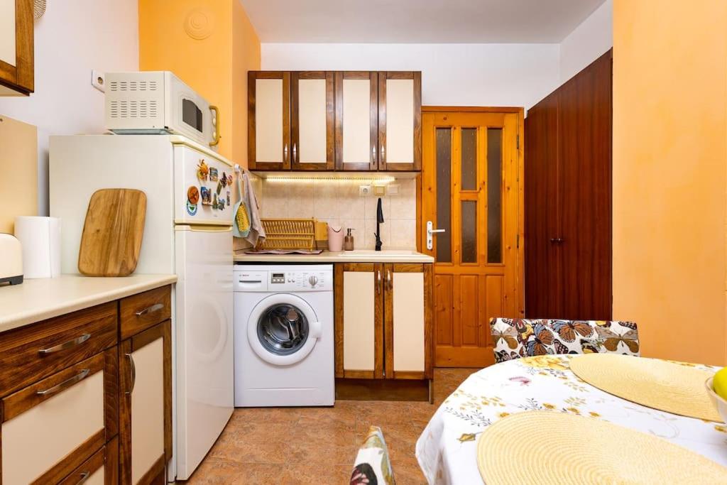 Excellent Center location apartment 'Bear's Den'