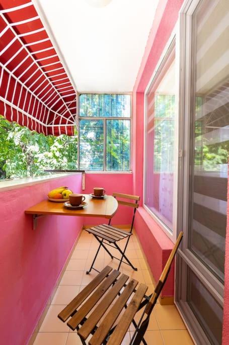 Excellent Center location apartment 'Bear's Den'