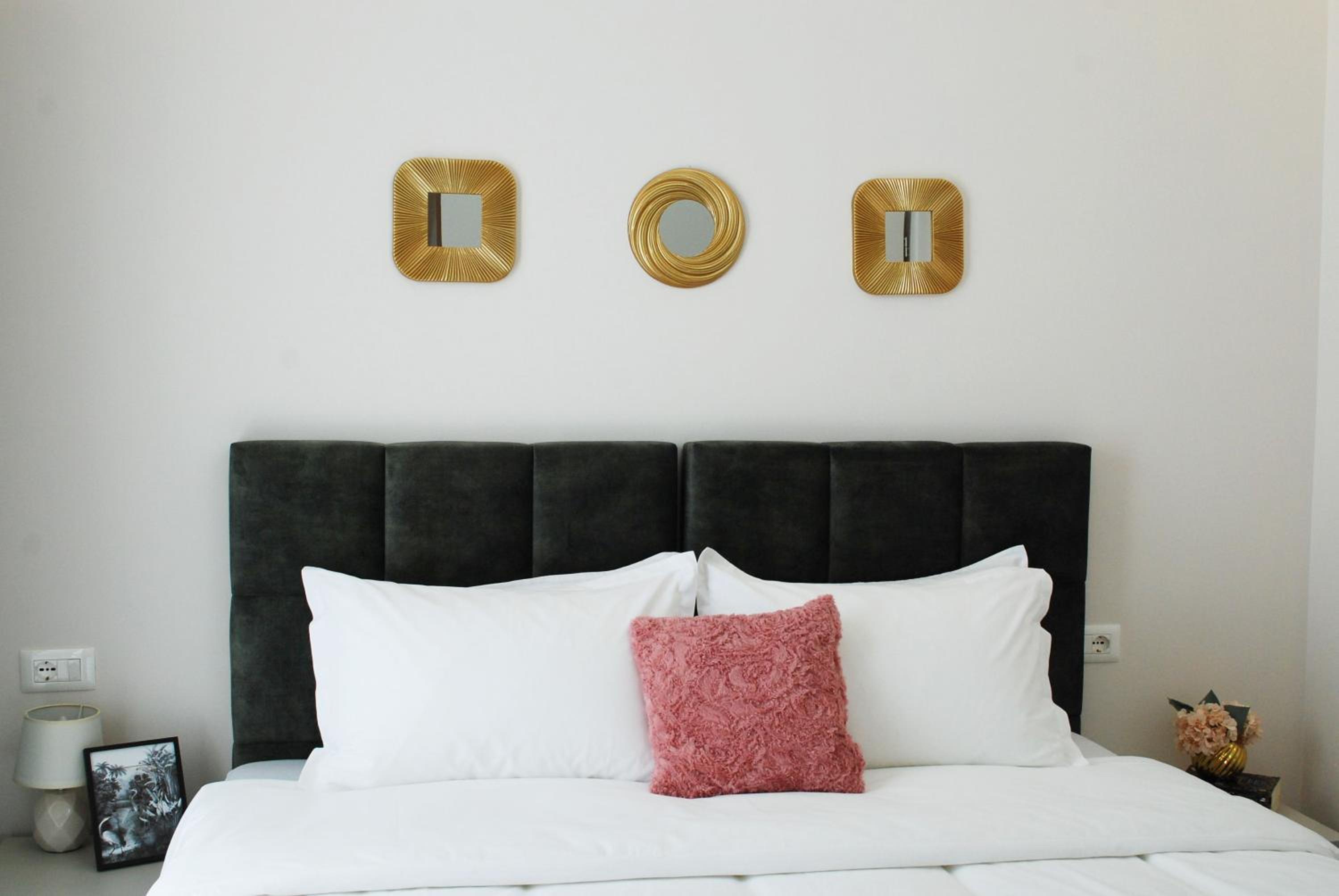 Lindi's Apartment 8 5