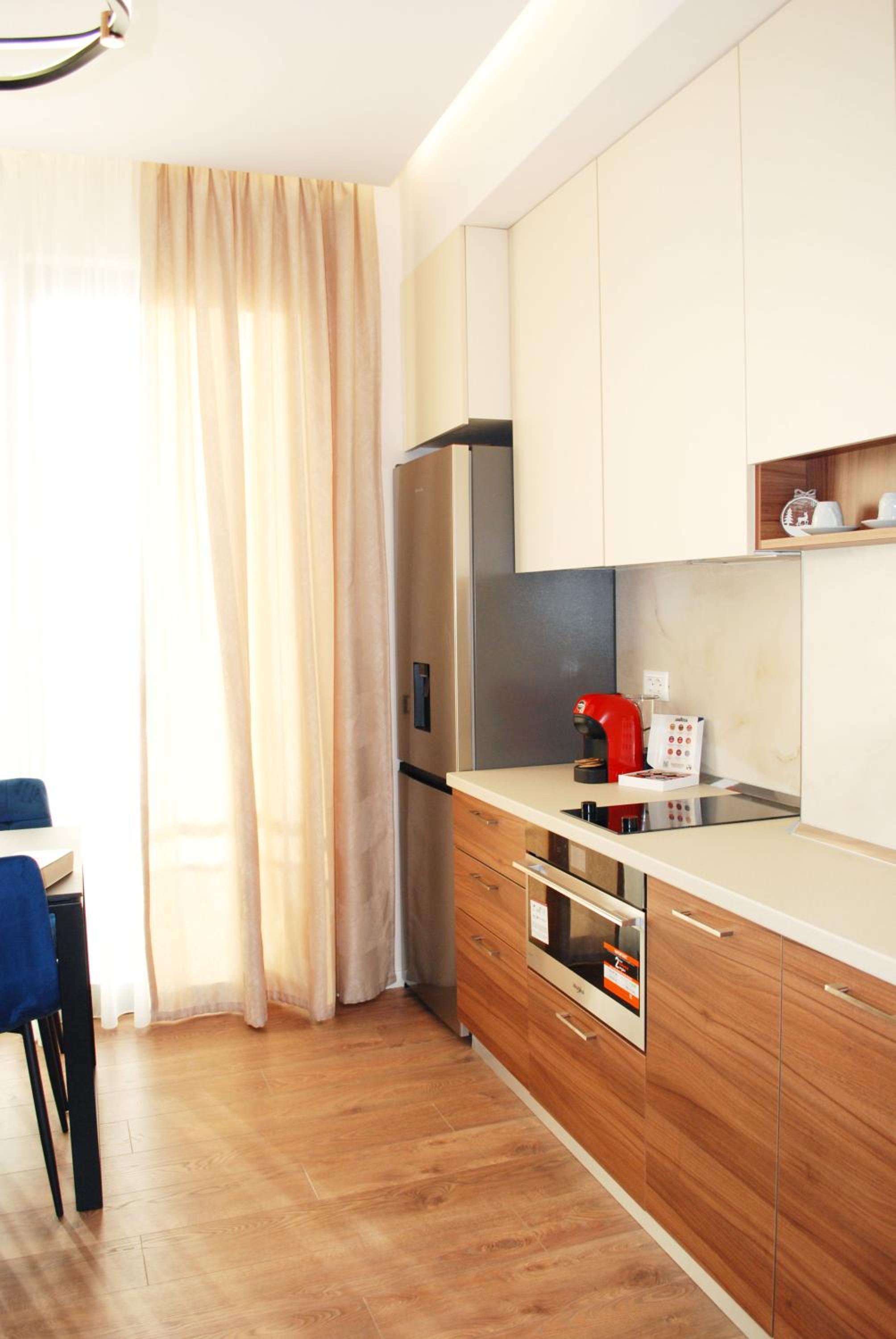 Lindi's Apartment 8 5