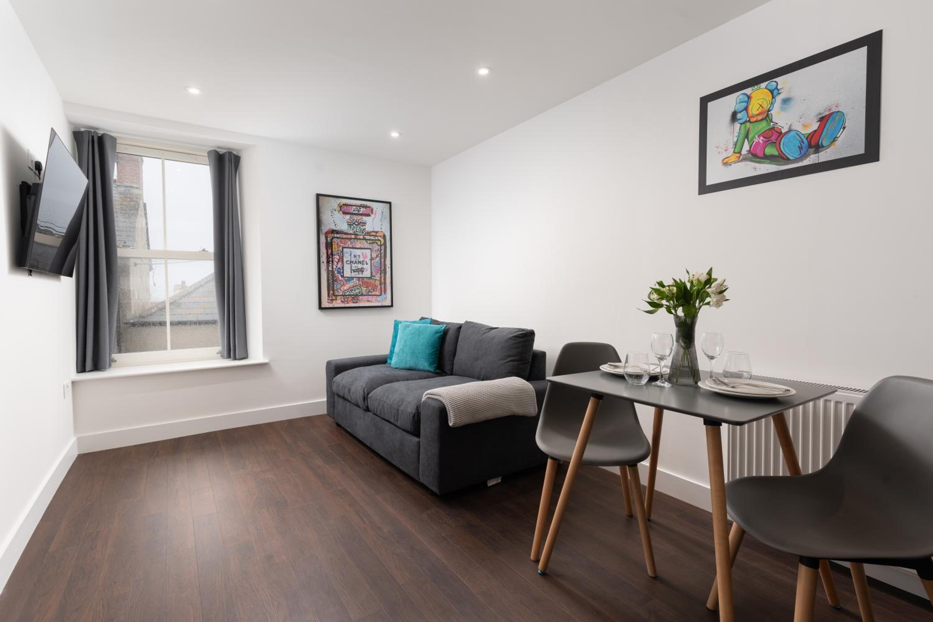 Room 2 Hotel style Double bedroom in Marazion view 3