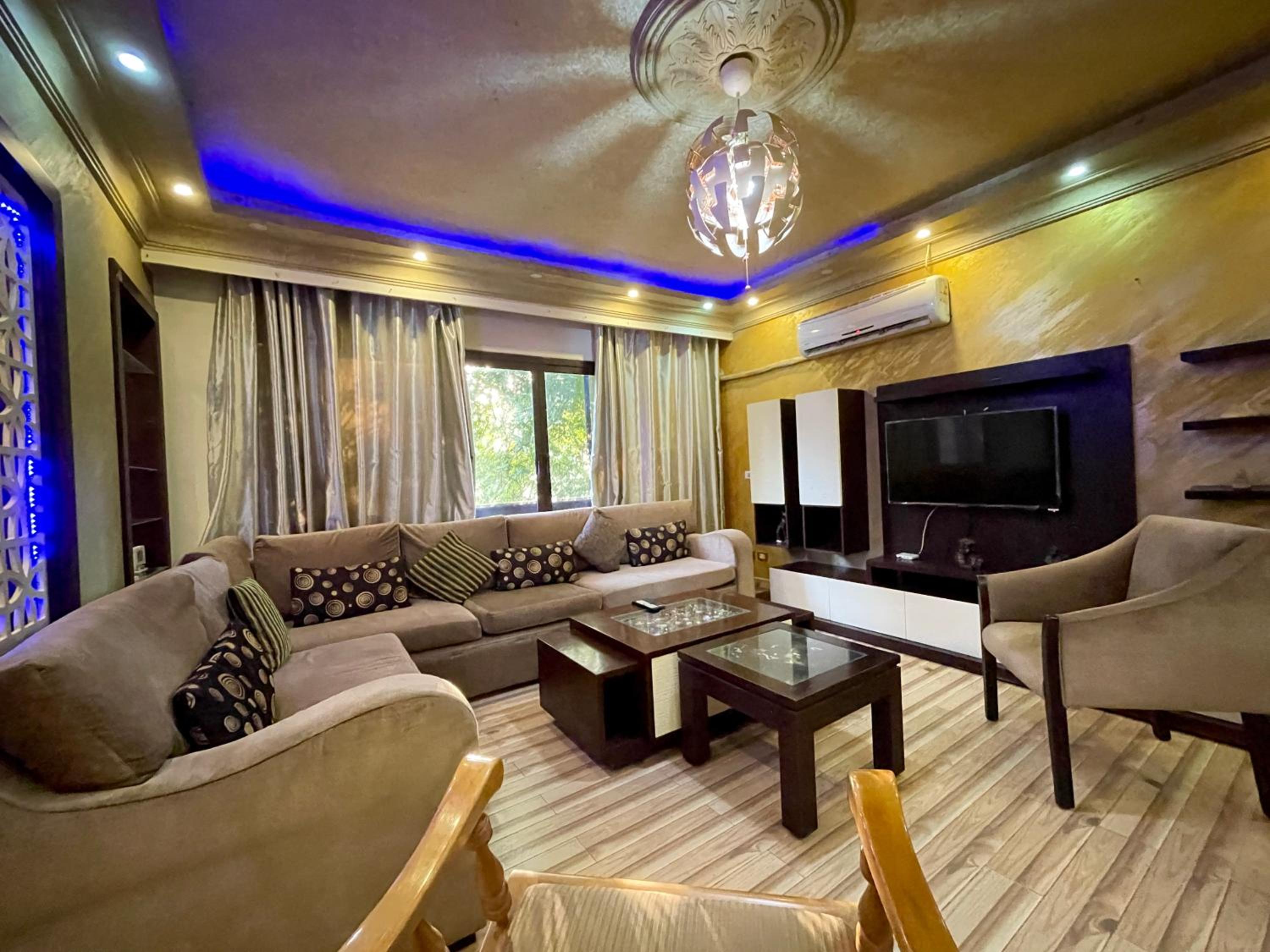 Cozy 2BR Apartment - Green Retreat in Degla Maadi