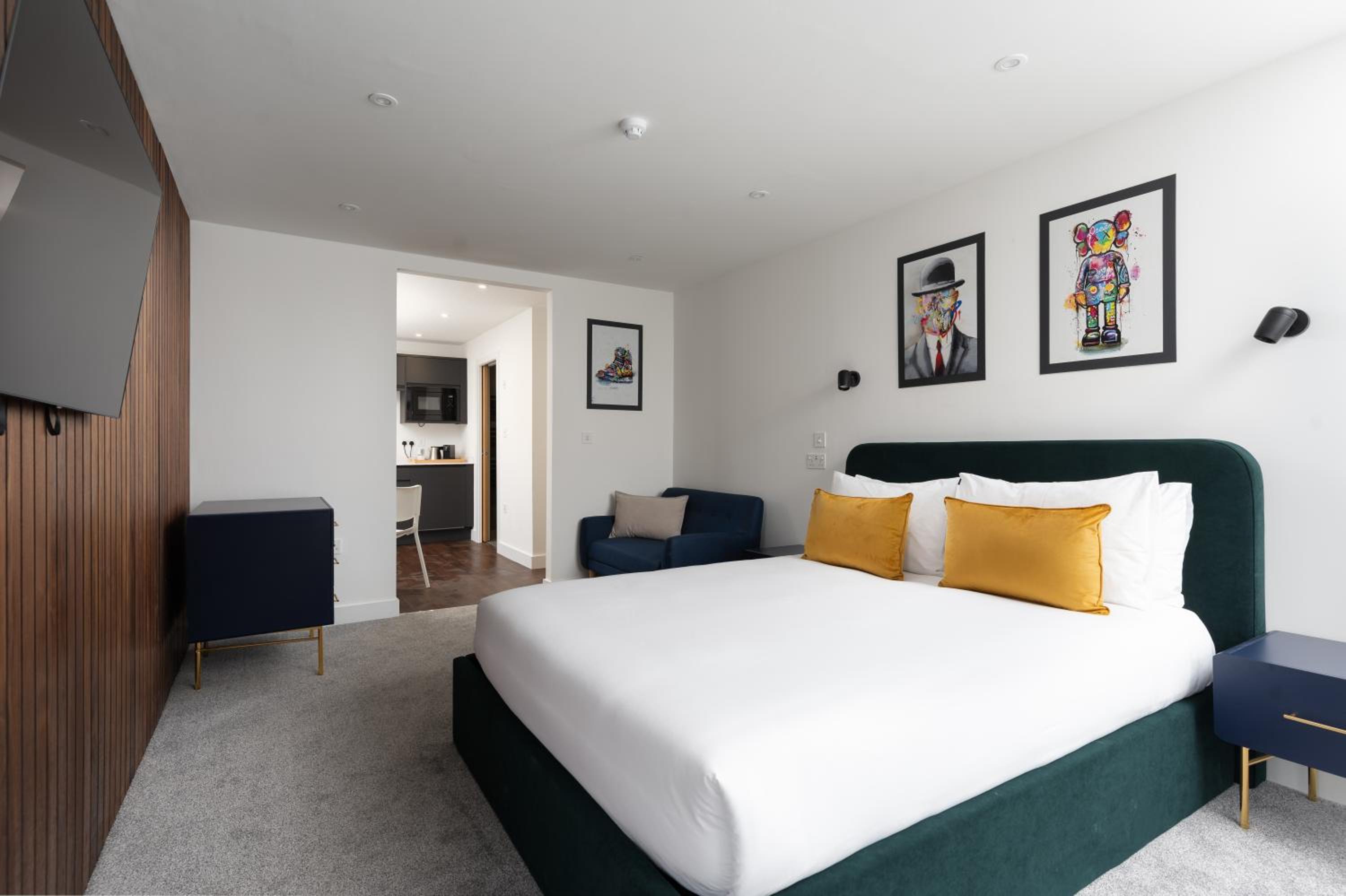 Room 3 Hotel style Double bedroom in Marazion view 2