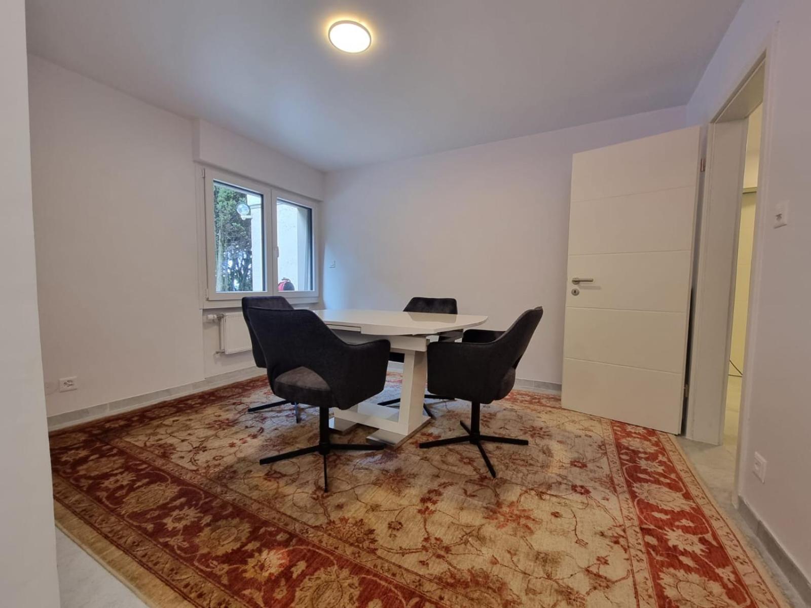 Charming Home Near Downtown Lausanne - Fully Equipped with Parking!