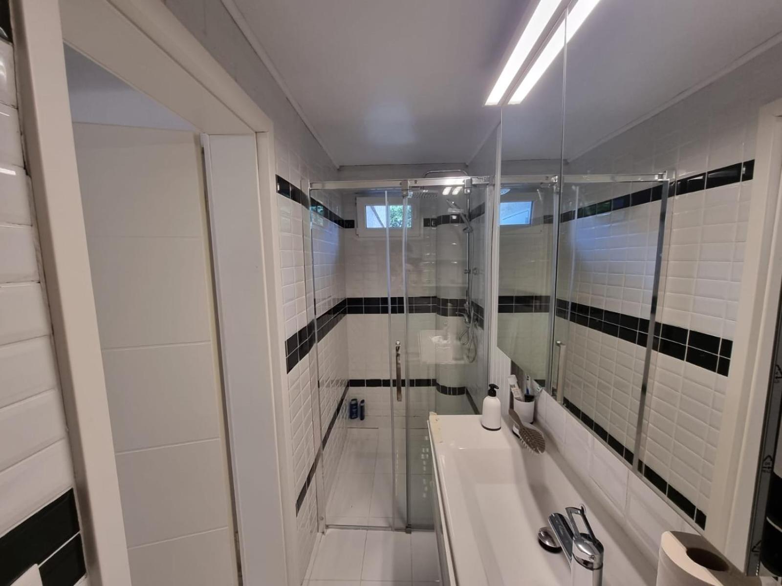 Charming Home Near Downtown Lausanne - Fully Equipped with Parking!