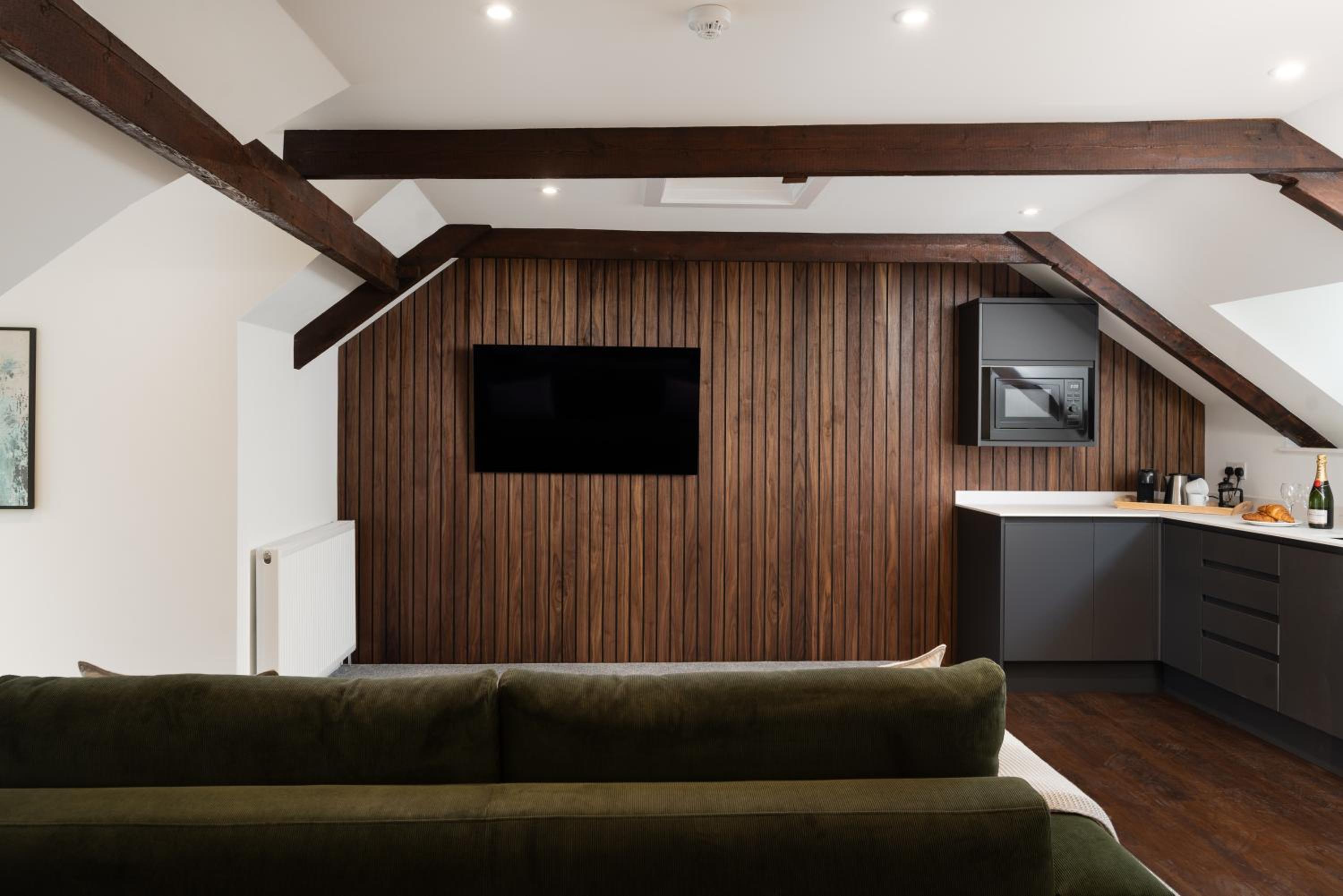 Luxury Modern Suite in Marazion with Parking view 5
