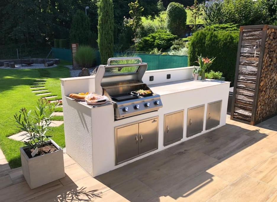 Schönes Haus mit Pool & Garten