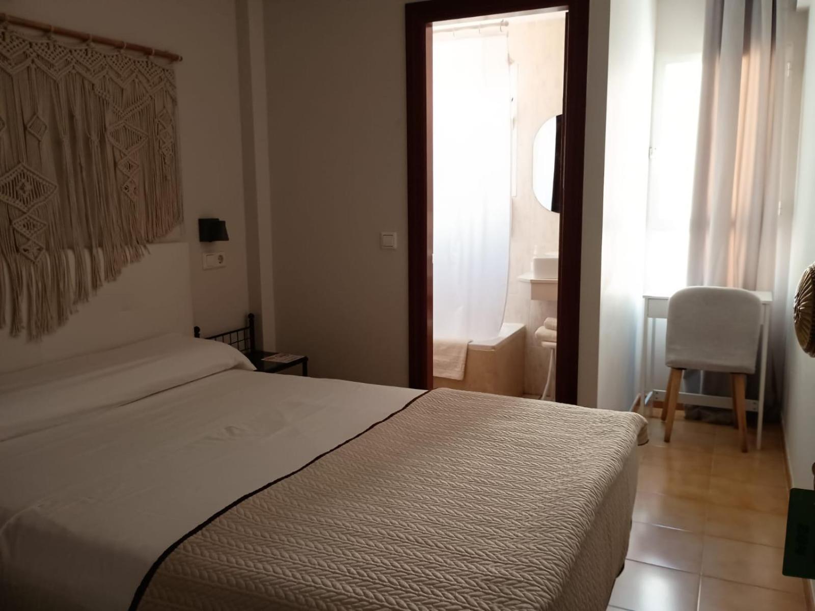 Hostal Cuevas