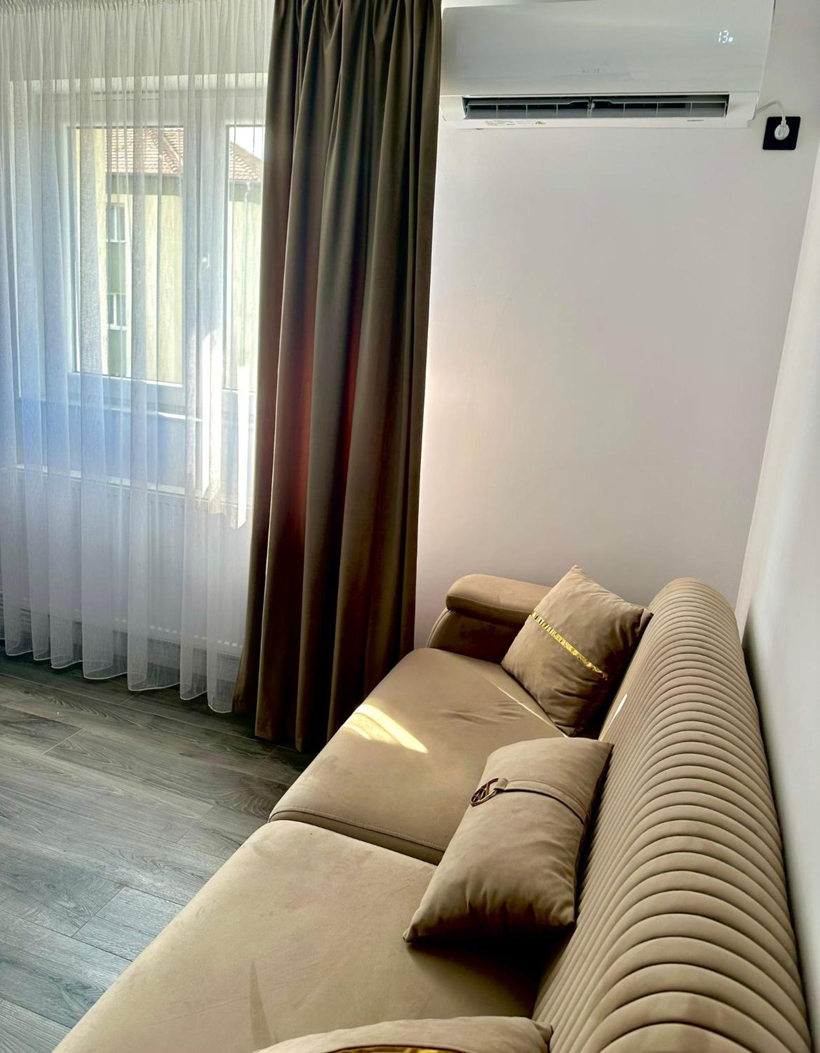 Evelyn Apartment