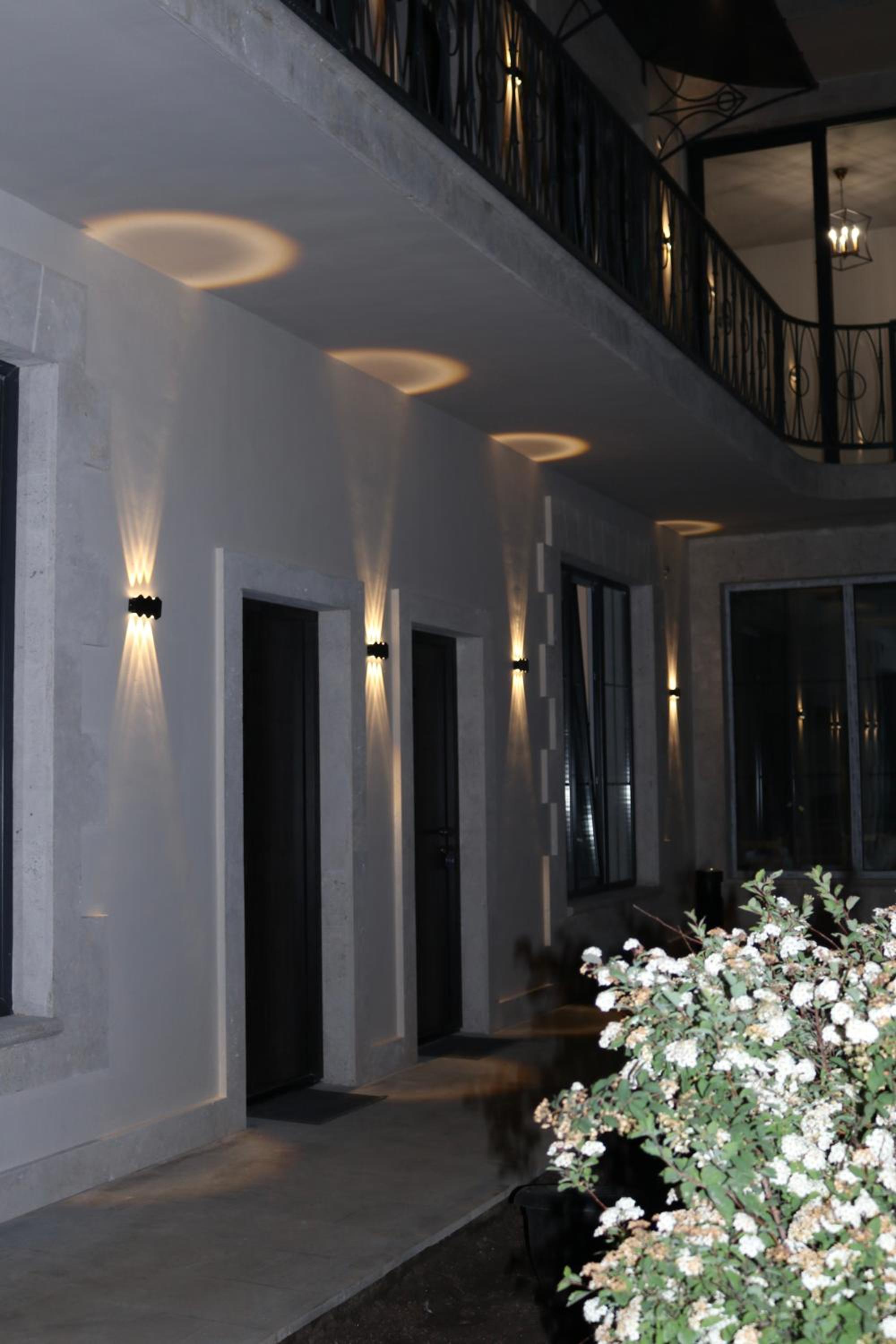 REDROOF Goris Boutique Hotel