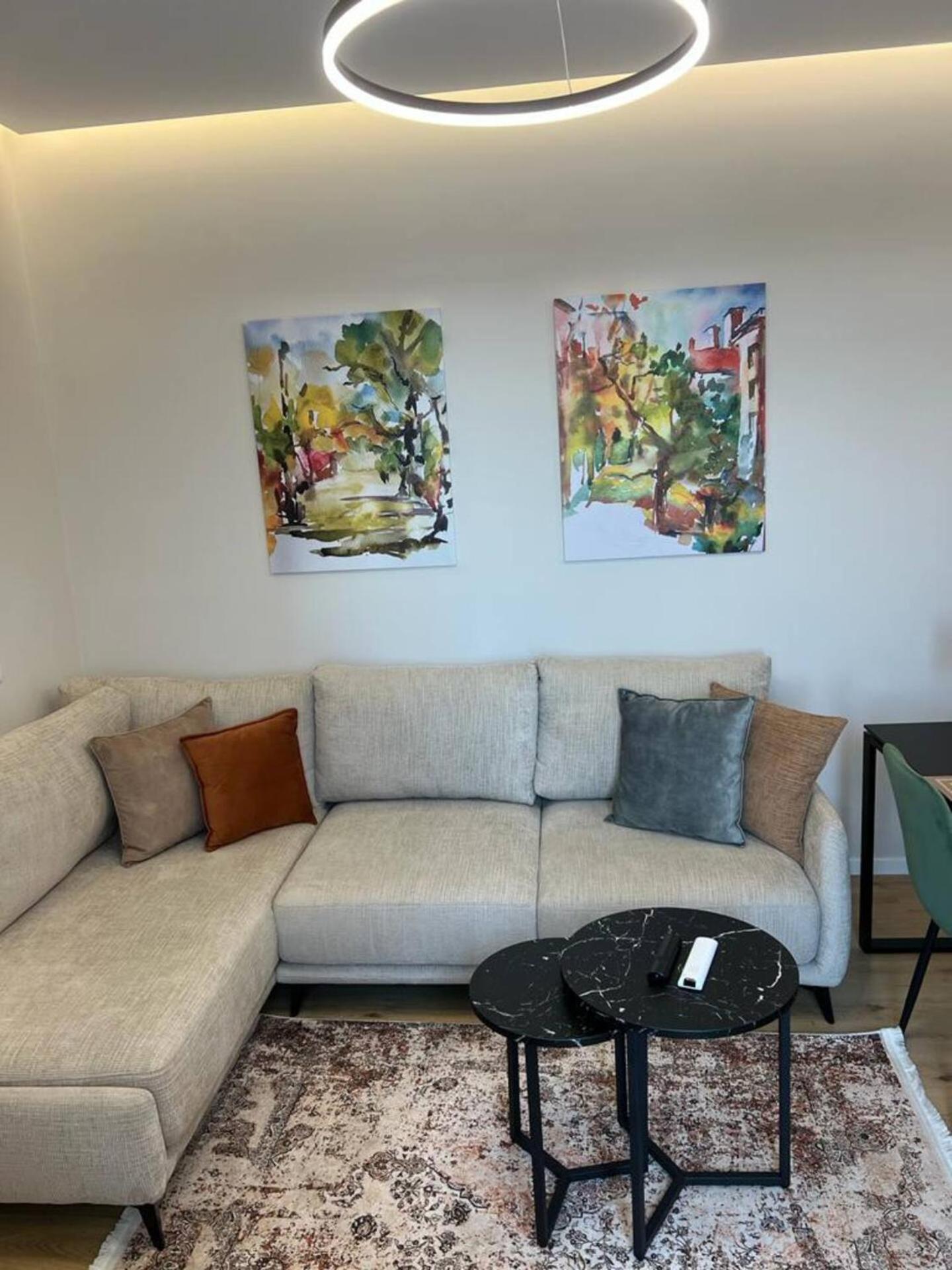 Lindi's Apartment 8/1