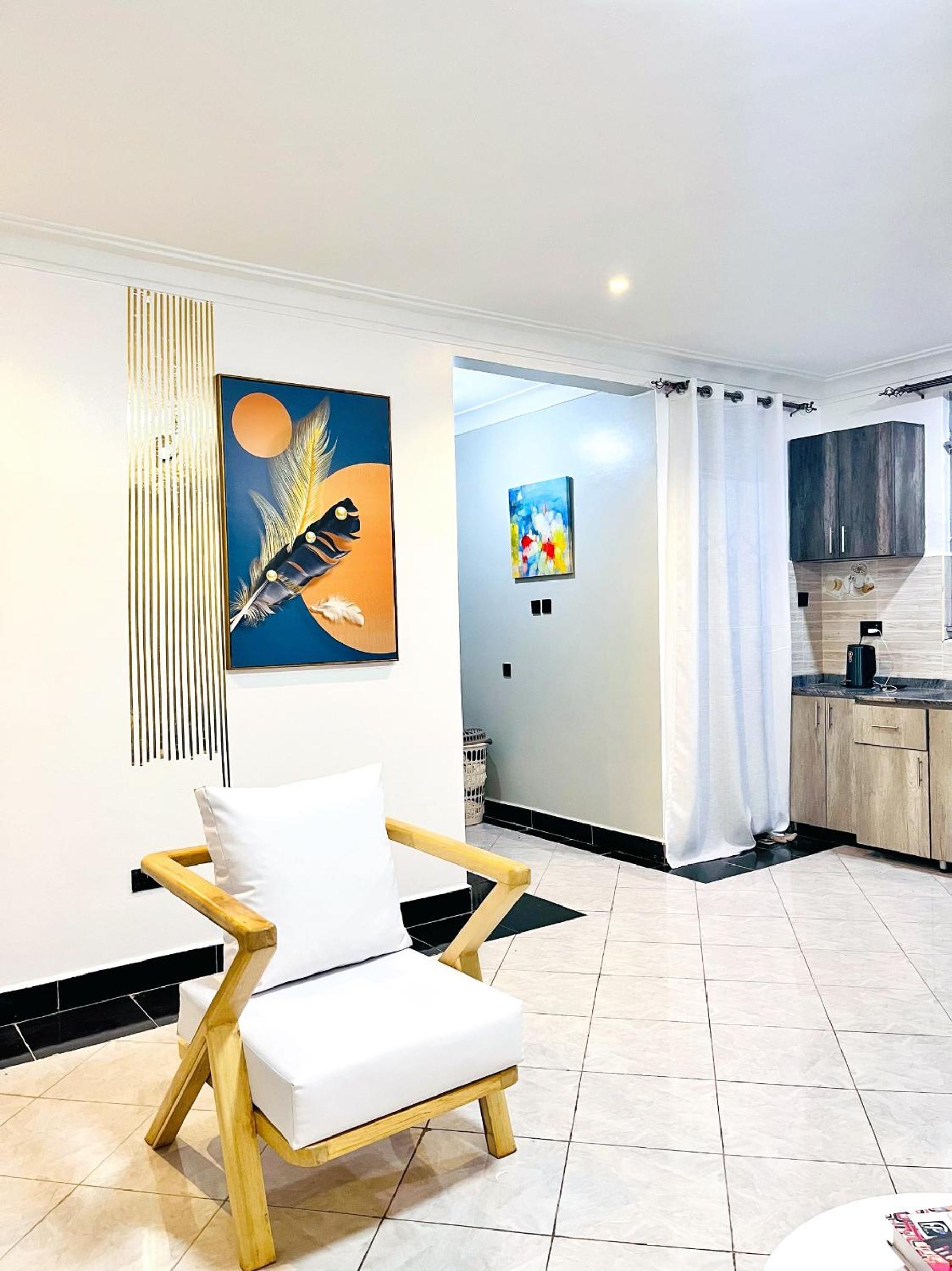 Apartment Unit - White Lilly view 5