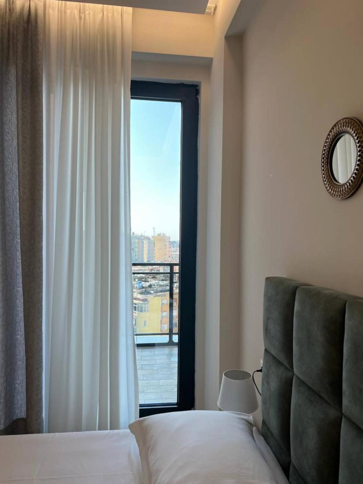 Lindi's Apartment 8/1