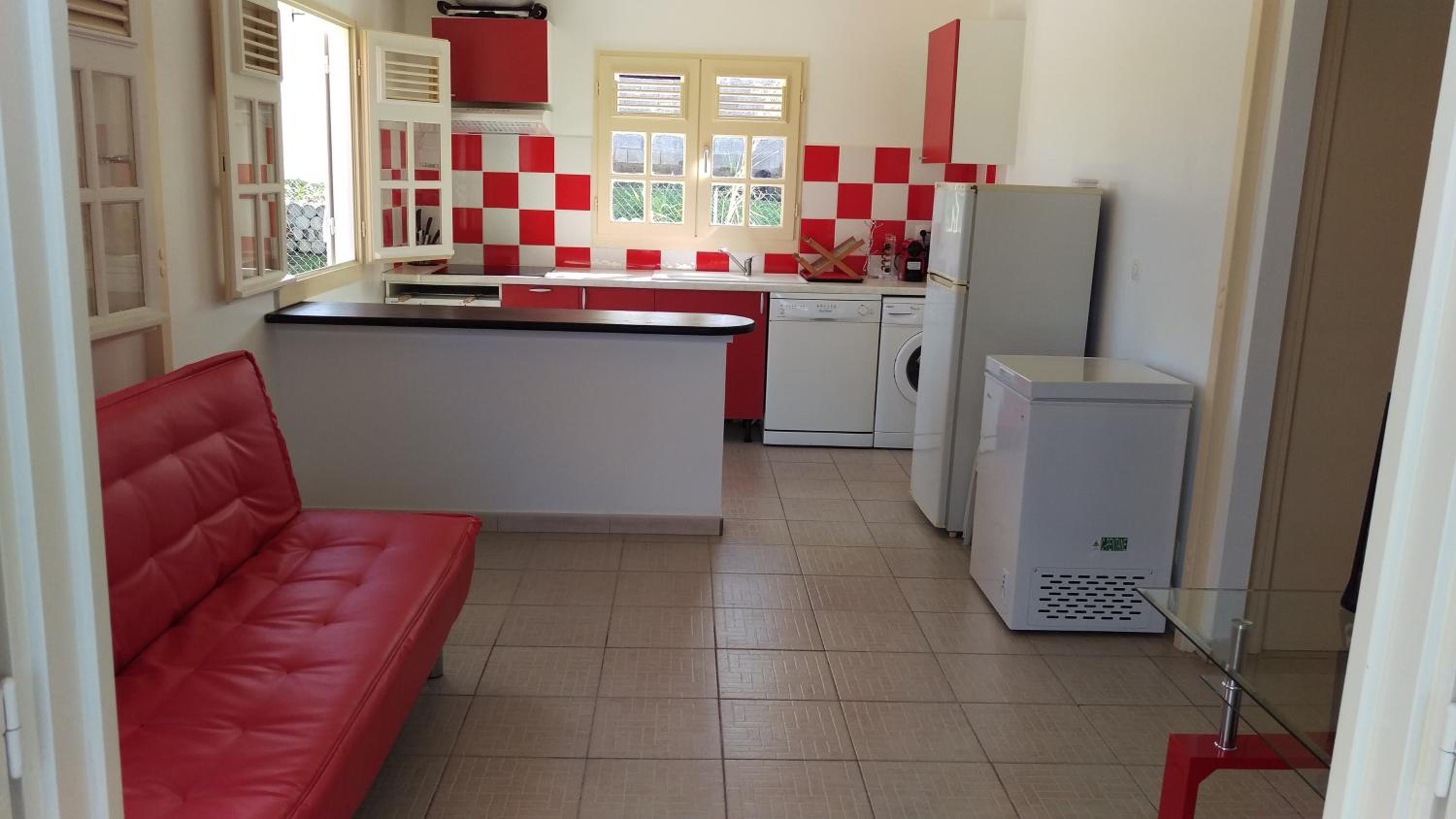 Maison accueillante à Anse-Bertrand avec jardin privé 70 m² view 2