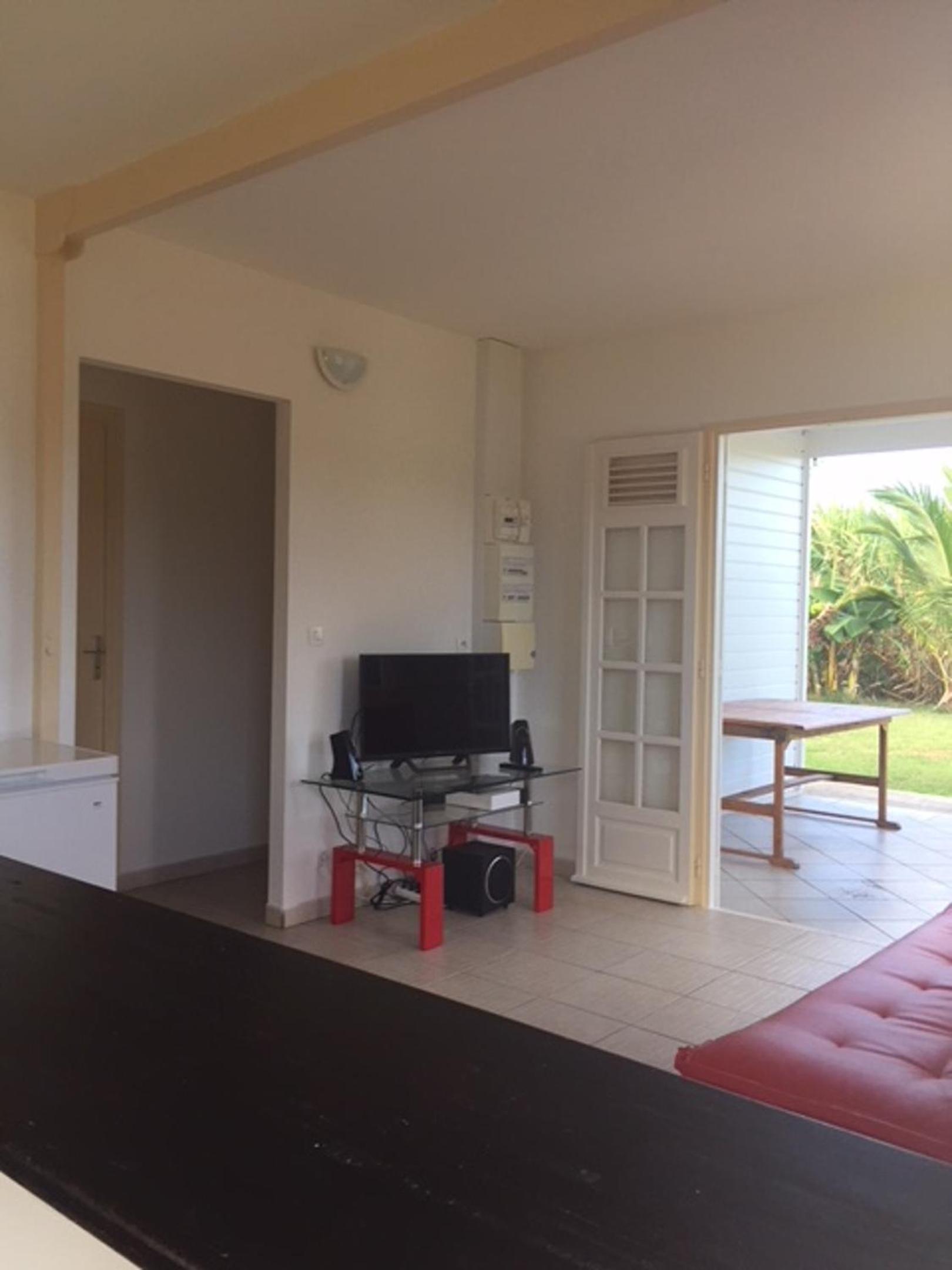 Maison accueillante à Anse-Bertrand avec jardin privé 70 m² view 3