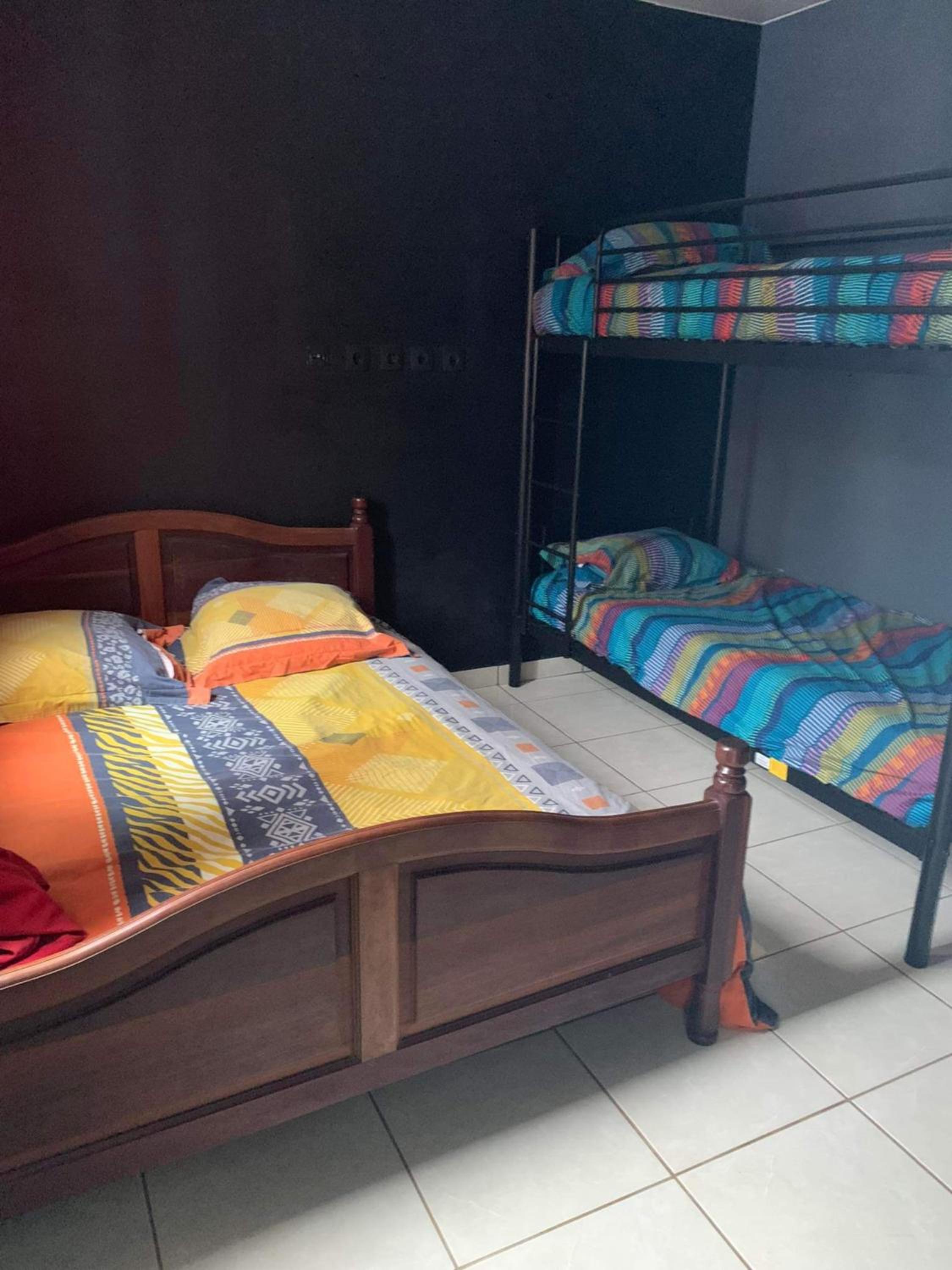 Villa conviviale a L'Etang Sale avec piscine privee