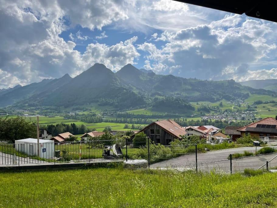 Au Chant des Grillons - studio ensoleillé en Gruyère