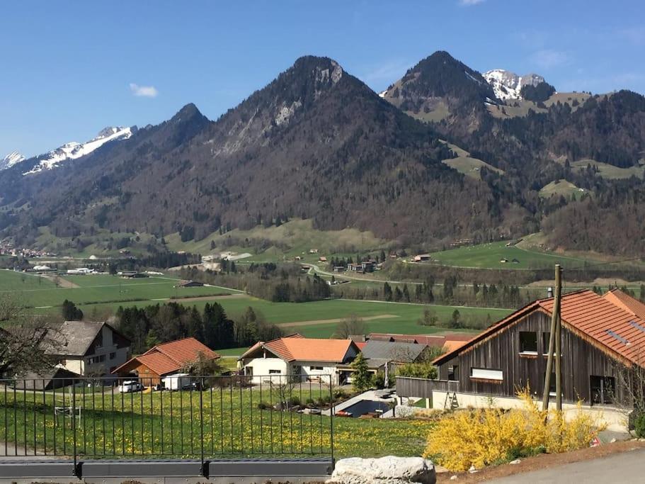 Au Chant des Grillons - studio ensoleillé en Gruyère