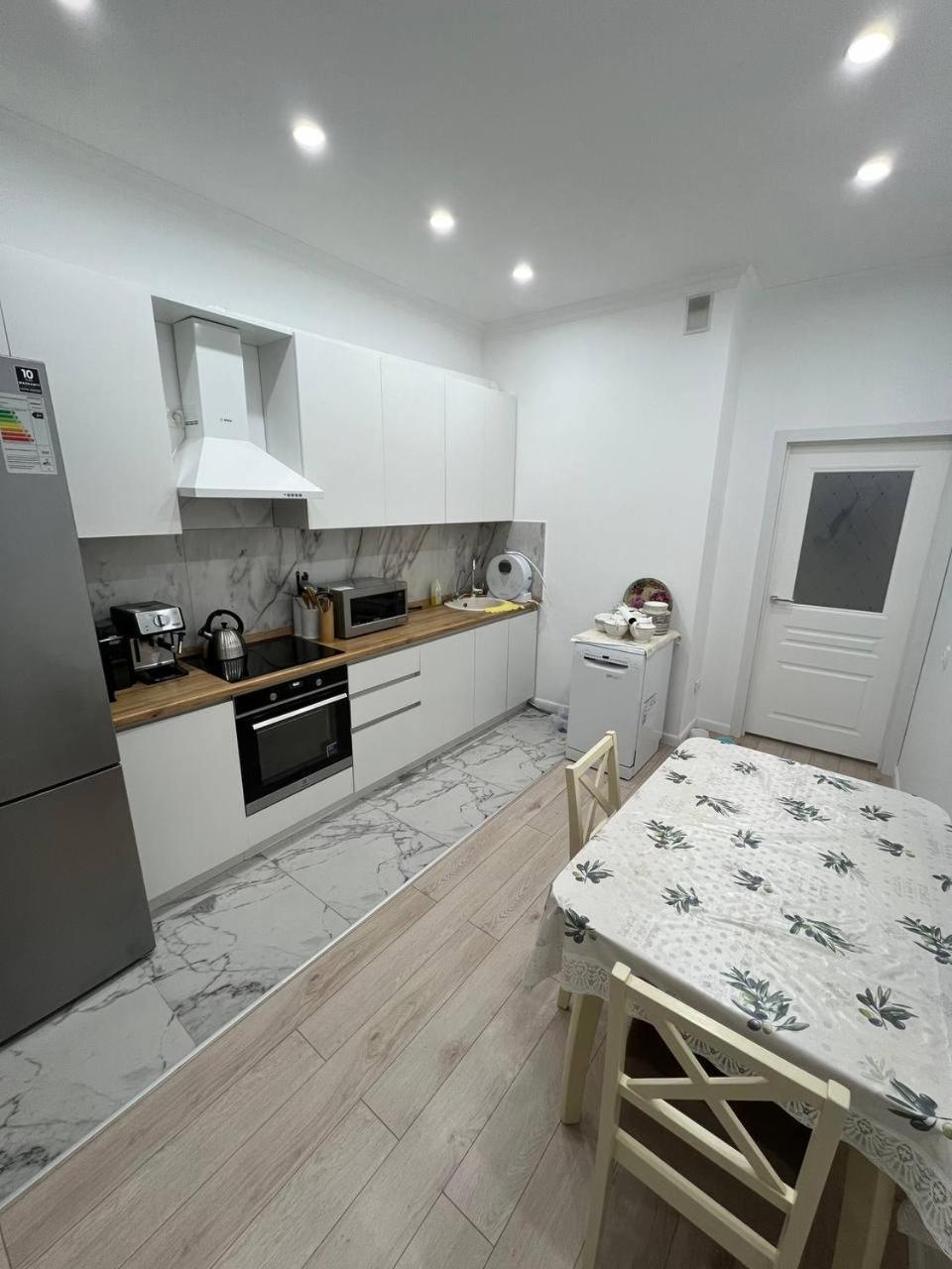 Excellent 2-room apartment near the city embankment