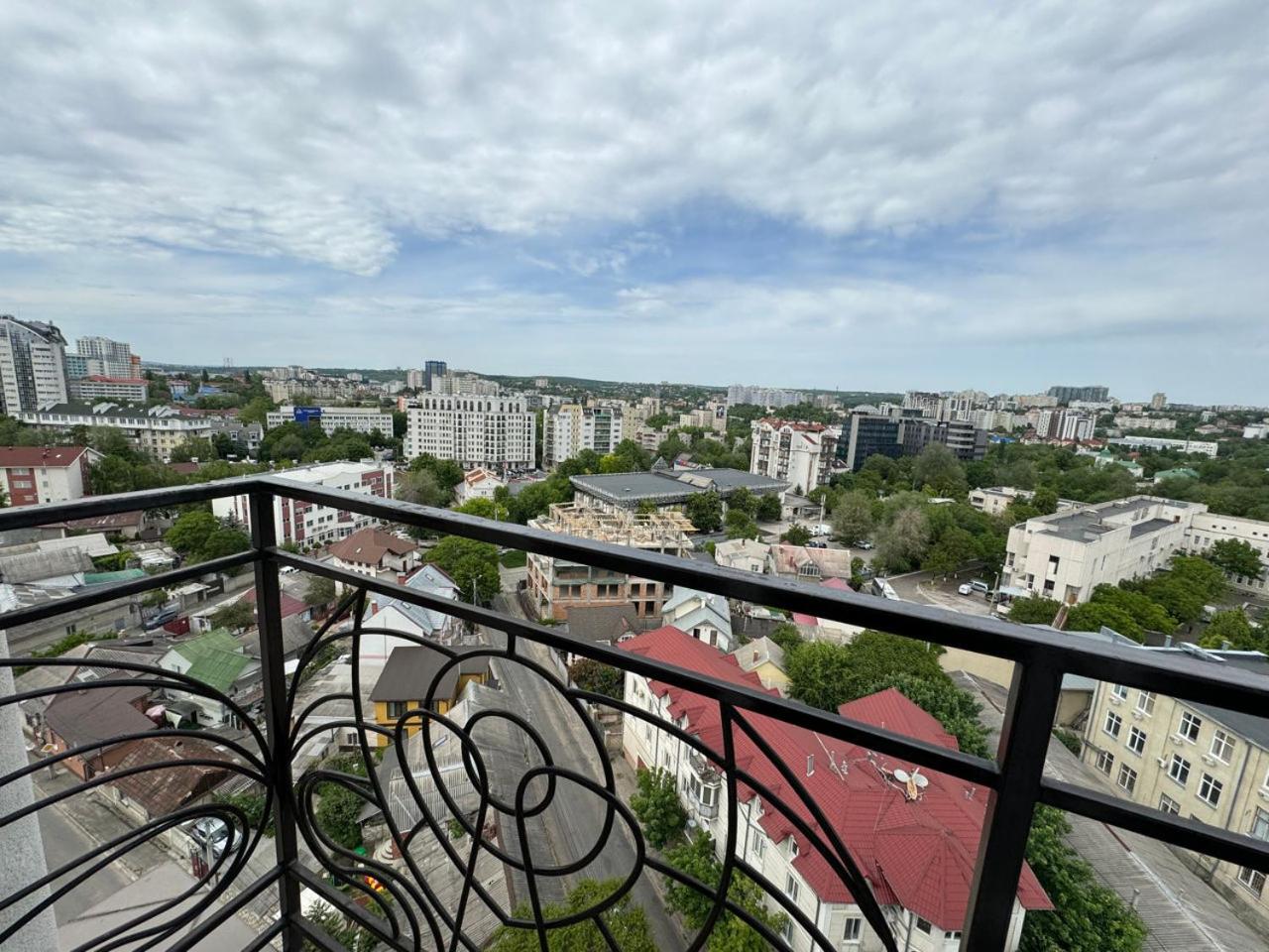 Comfortable apartment Center Chisinau view 2