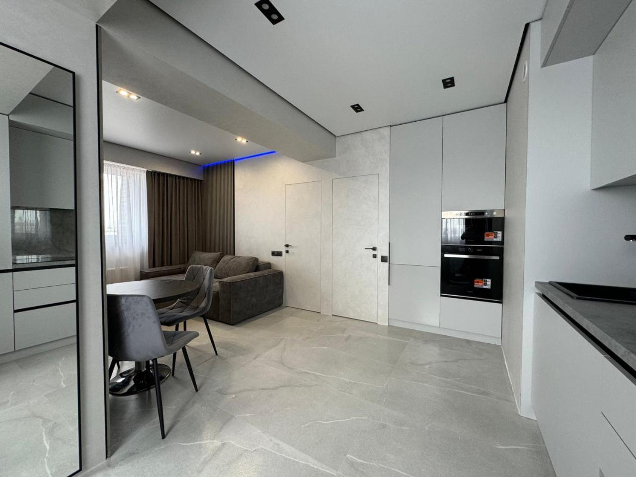 Comfortable apartment Center Chisinau view 4