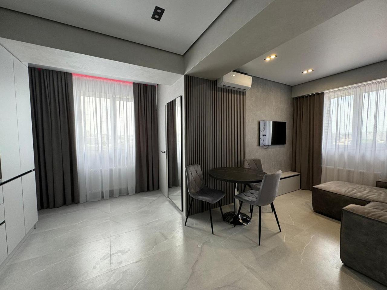 Comfortable apartment Center Chisinau view 5