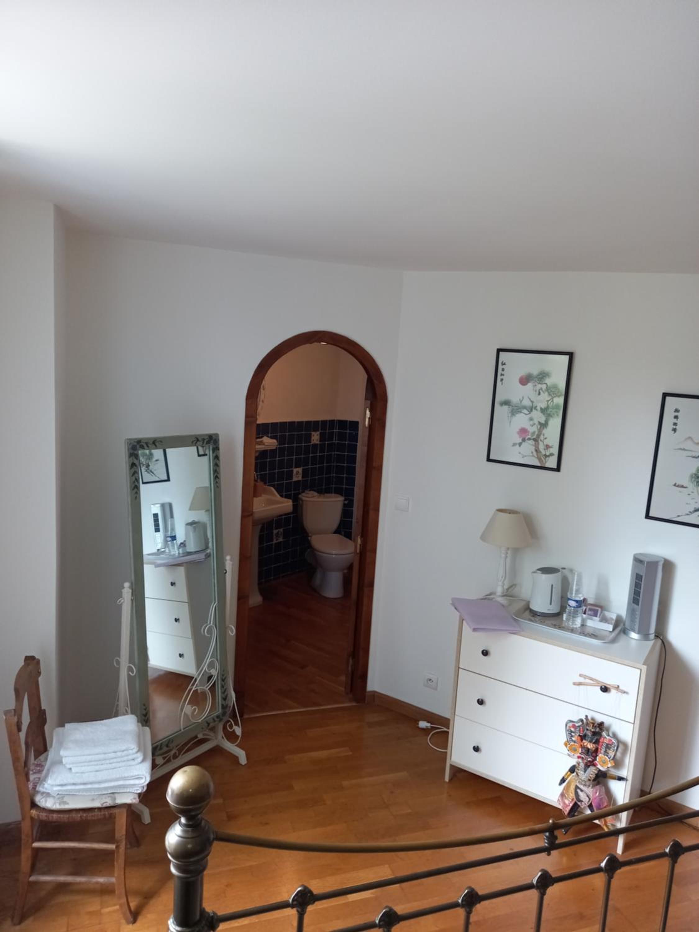 Photo 8