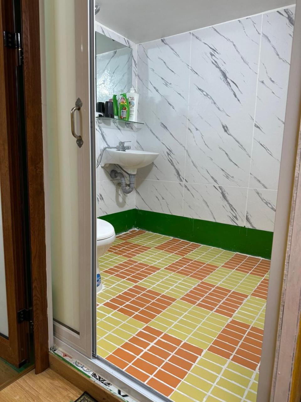 Kolor Green Home,center of Old Quarter, near Hoankiem Lake, 2 big beds