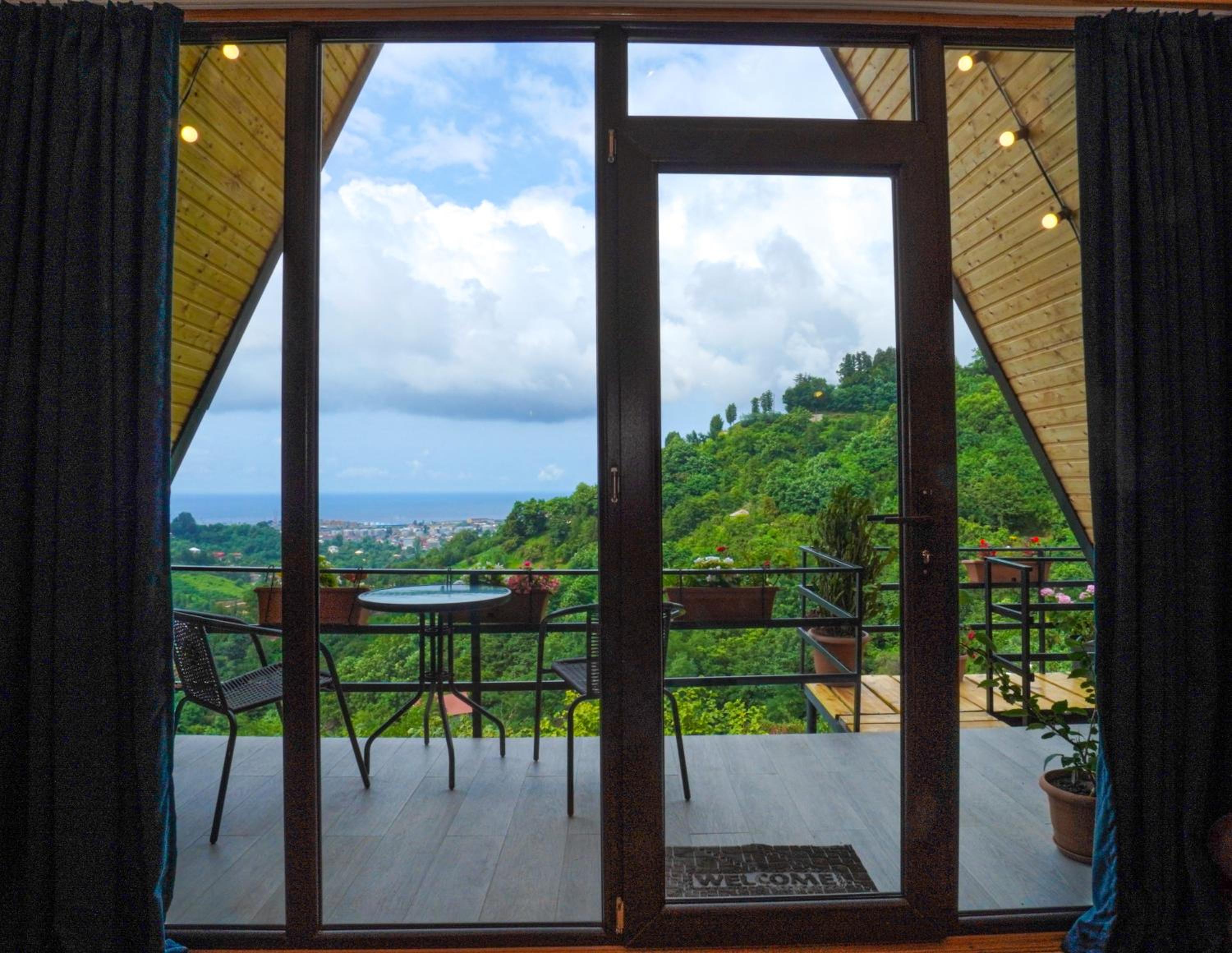 Heaven Villa Pheria view 3
