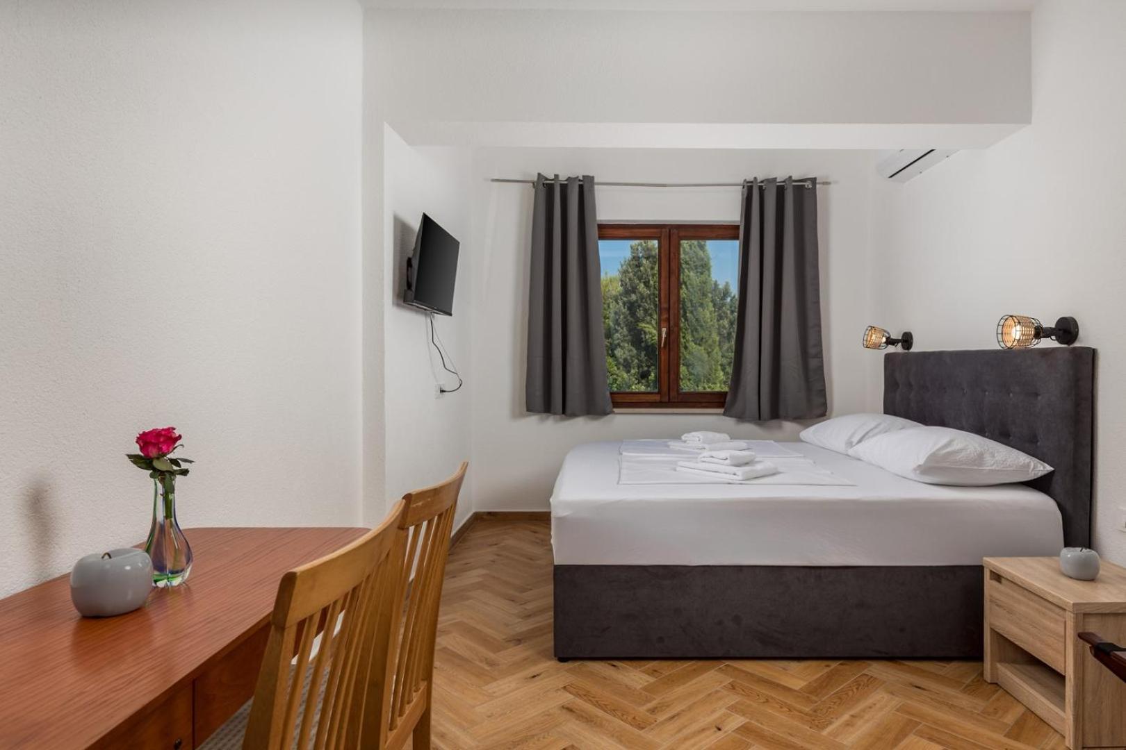 APARTMENTS JADRANKa