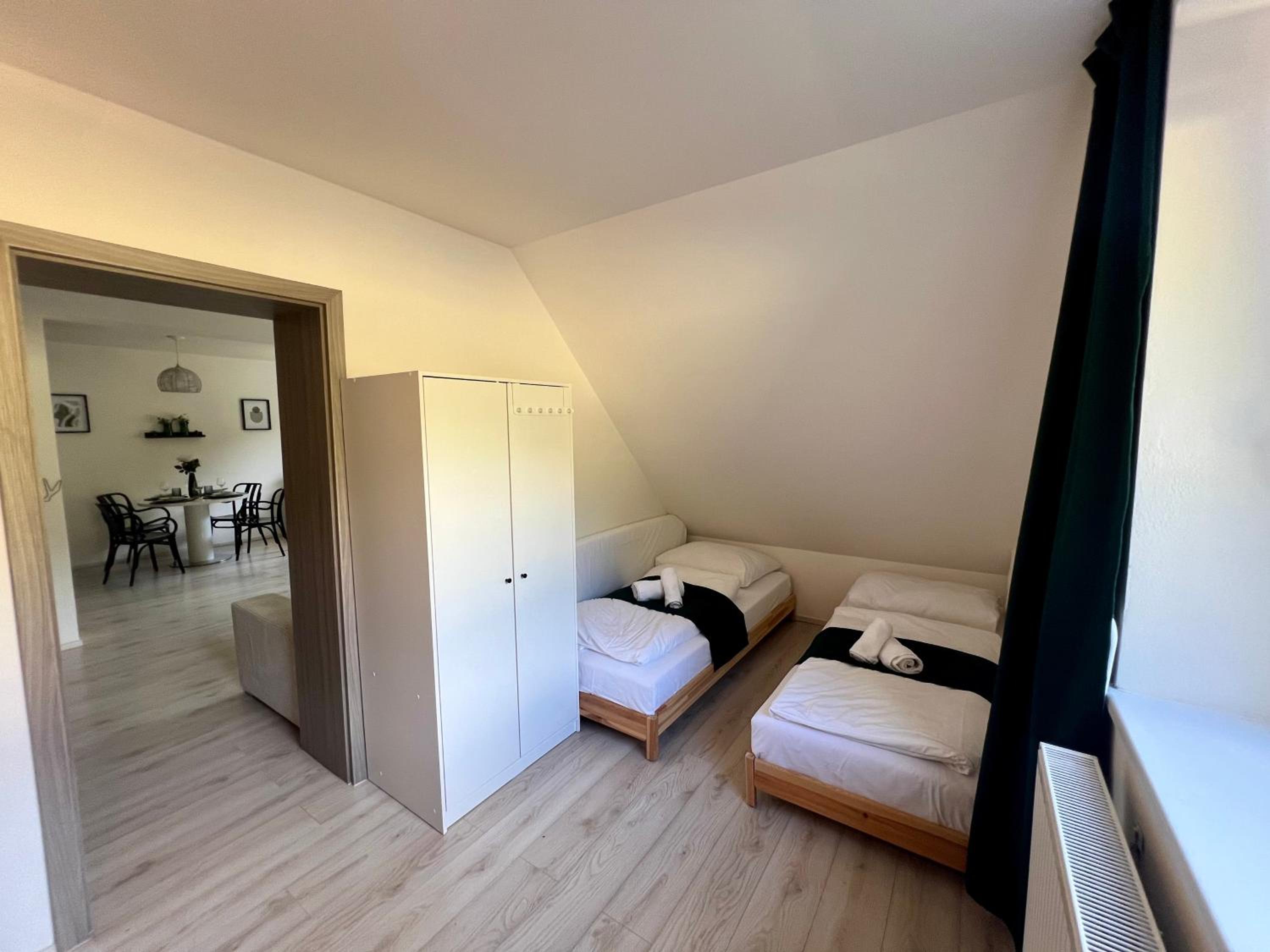 Forest retreat apartino - u lesa, parkování zdarma, Starlink 250 Mbs, terasa & grill, soukromé ohniště, nespresso, netflix