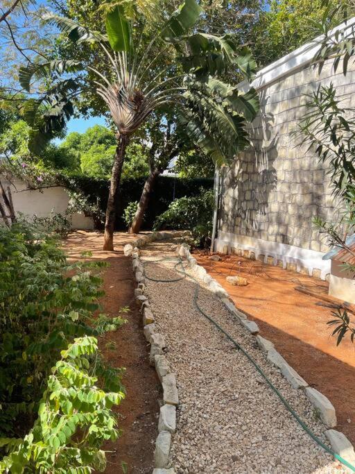 Villa haut de gamme Ambondrona view 5