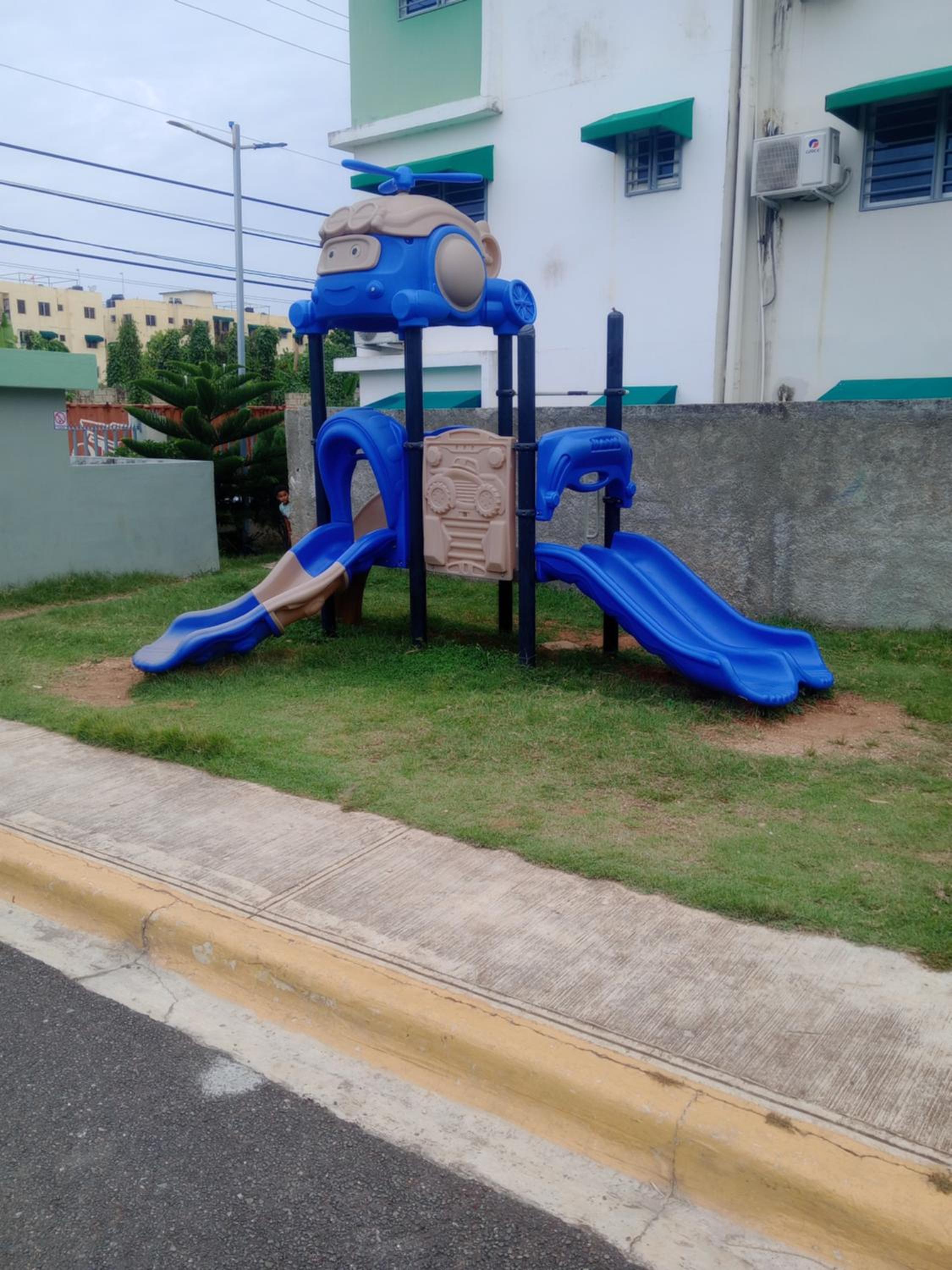 Photo 12