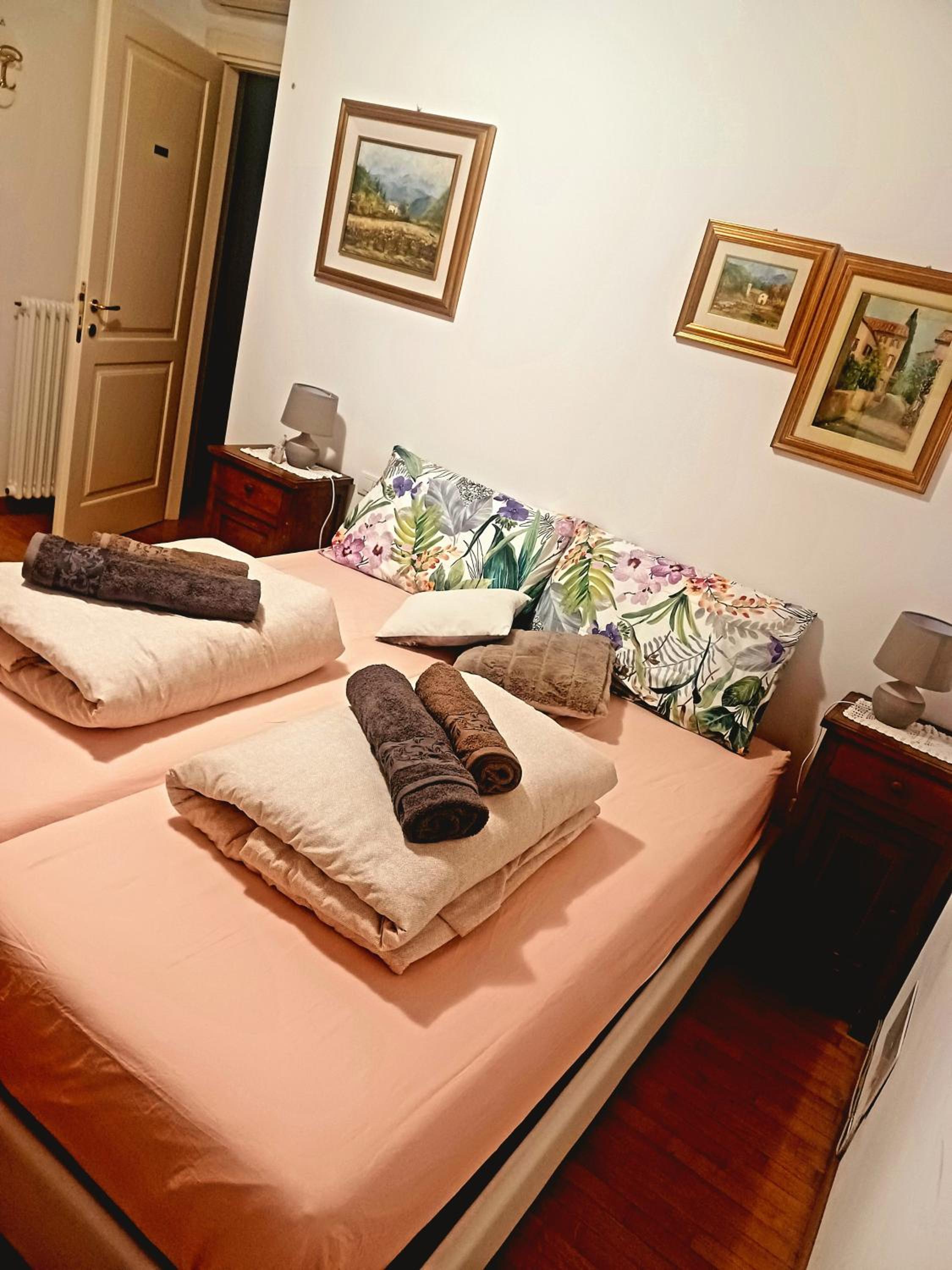 REGINA GARDESANA Luxury