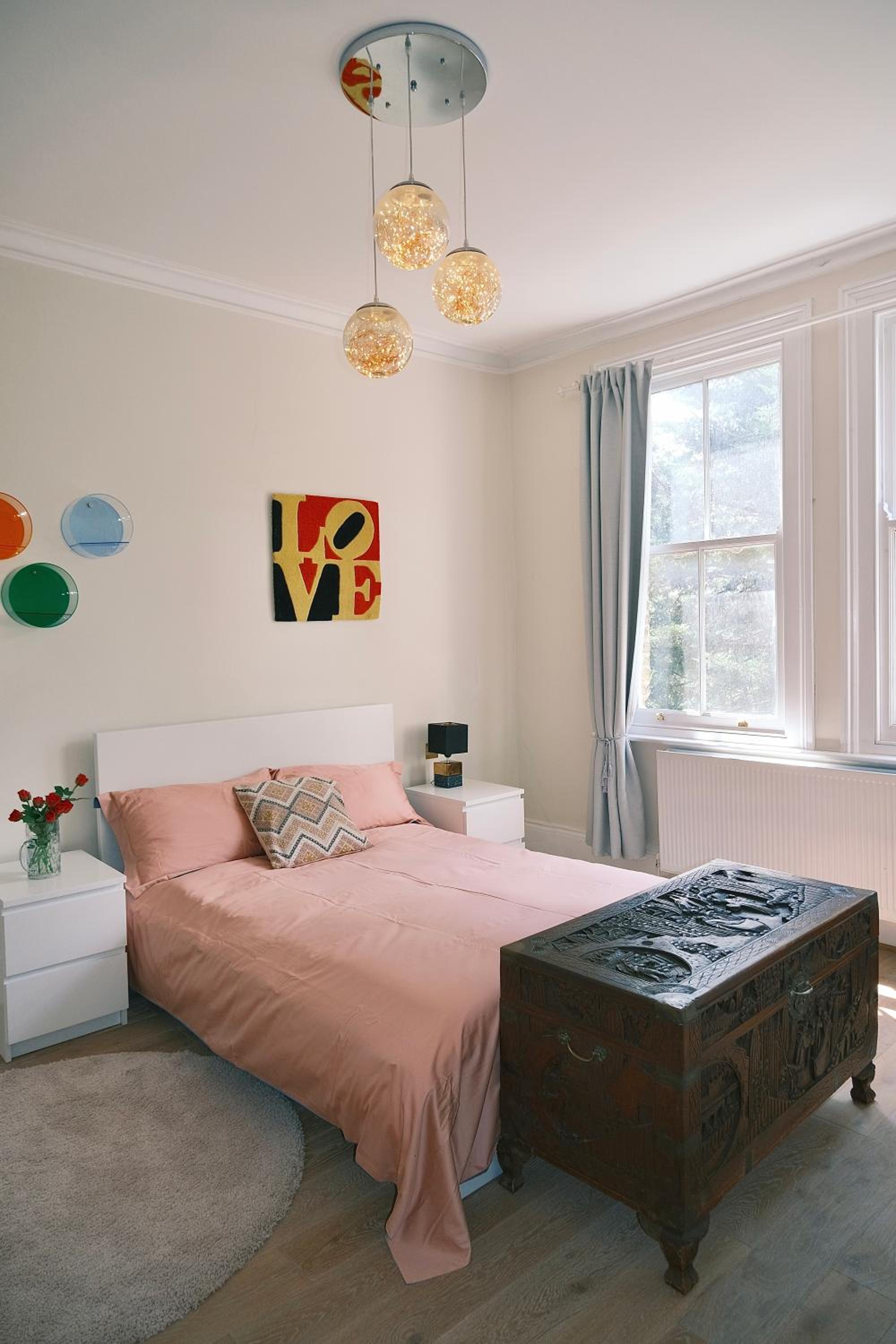 Kensington 1B1B with Sofa Double Bed Max 4 Guests