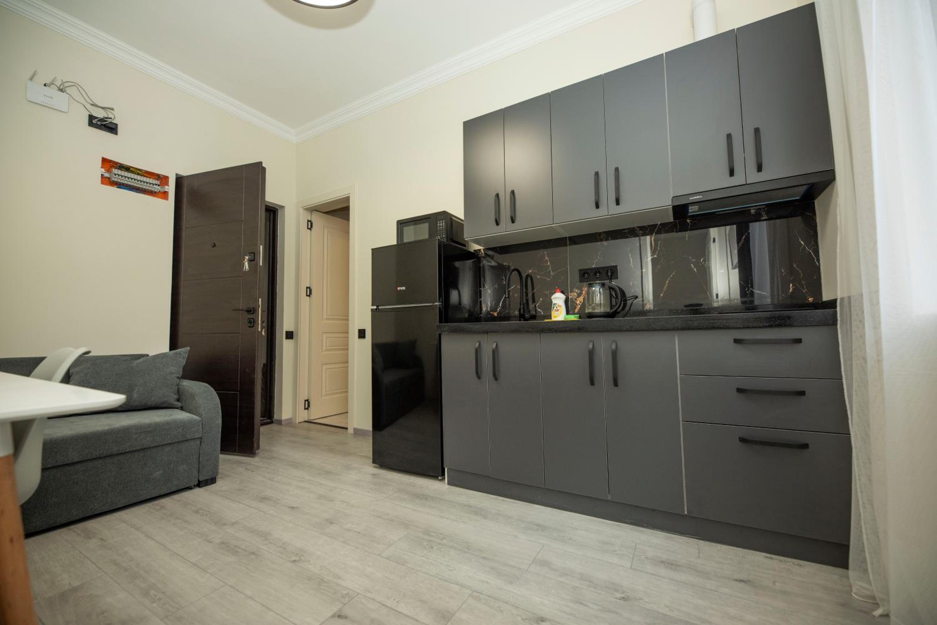 Avilion Apartments Tash 10 1 view 5