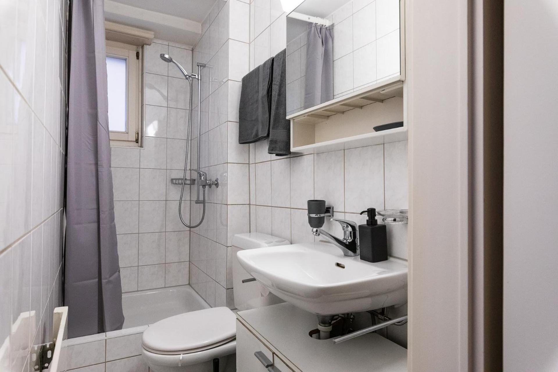 Citycenter Apartment with Parking