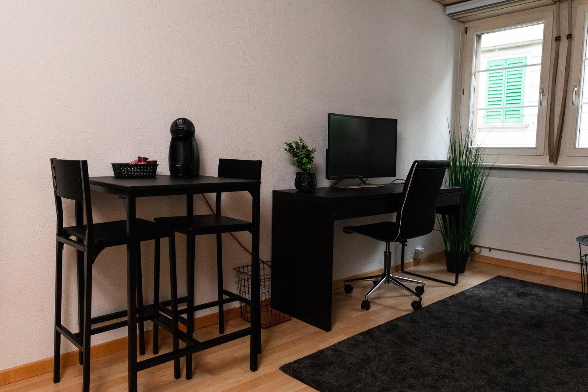 Citycenter Apartment with Parking