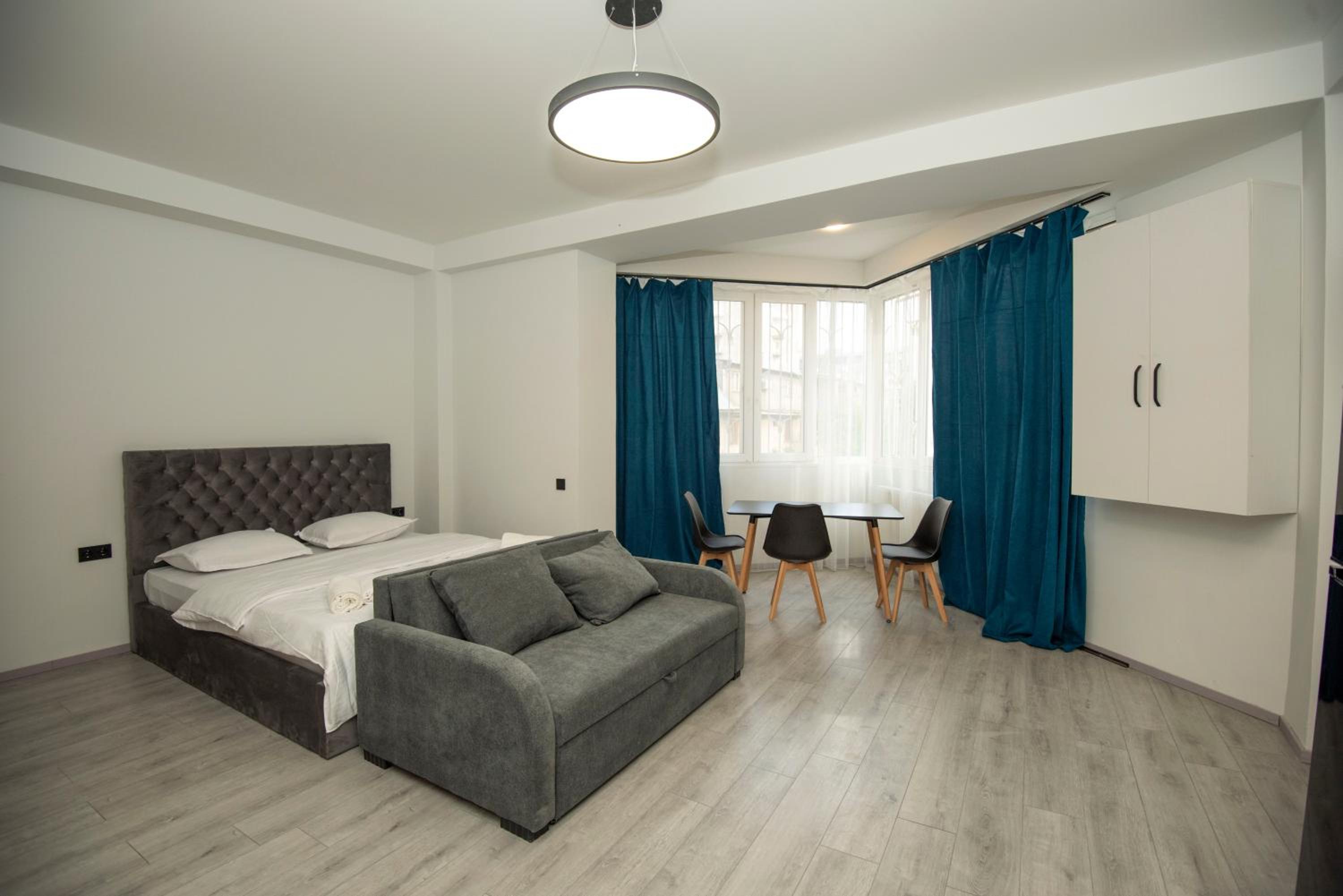 Avilion Apartments Tash 10 2 view 5