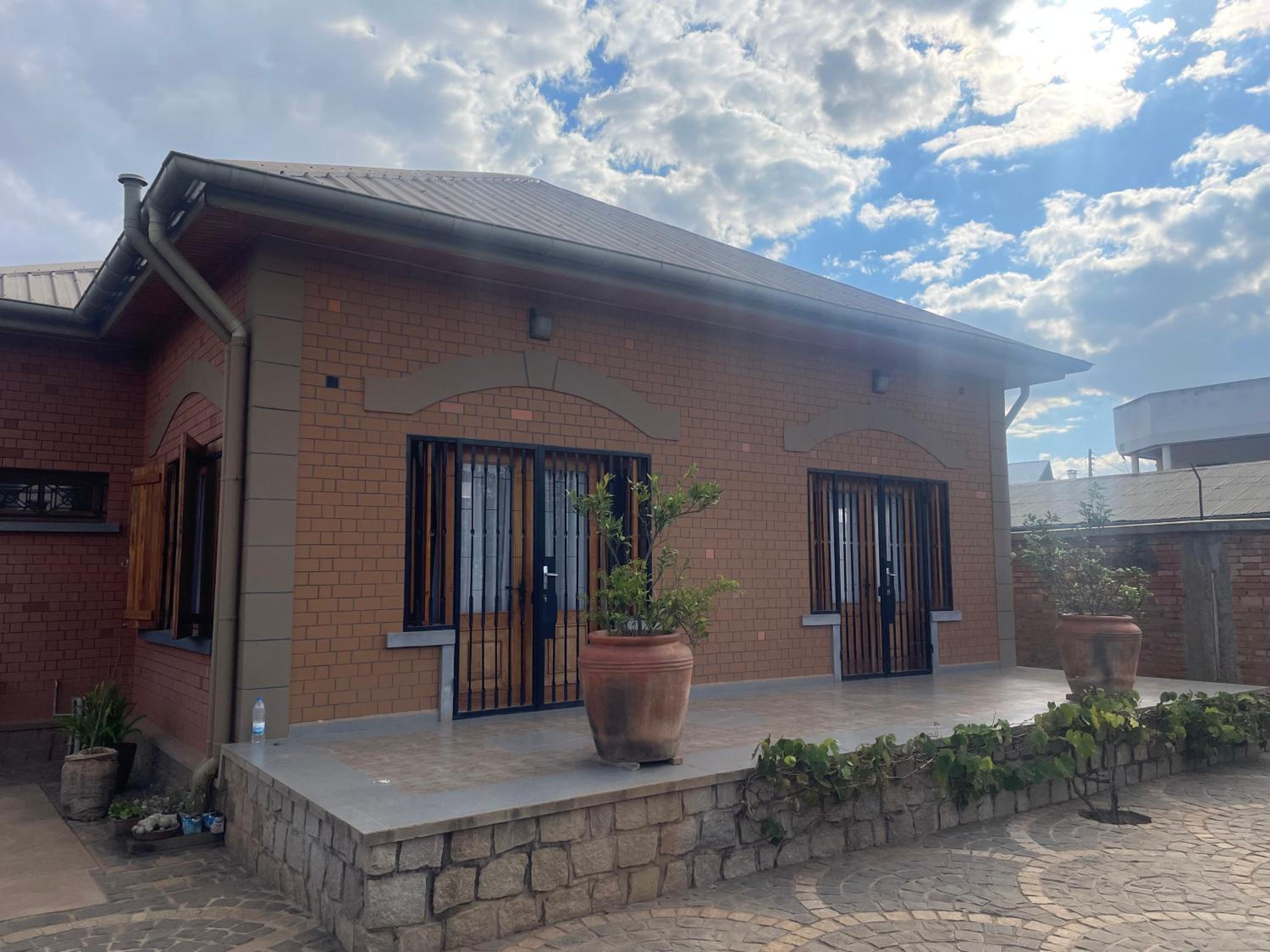 Excellentia 4 beds view 5