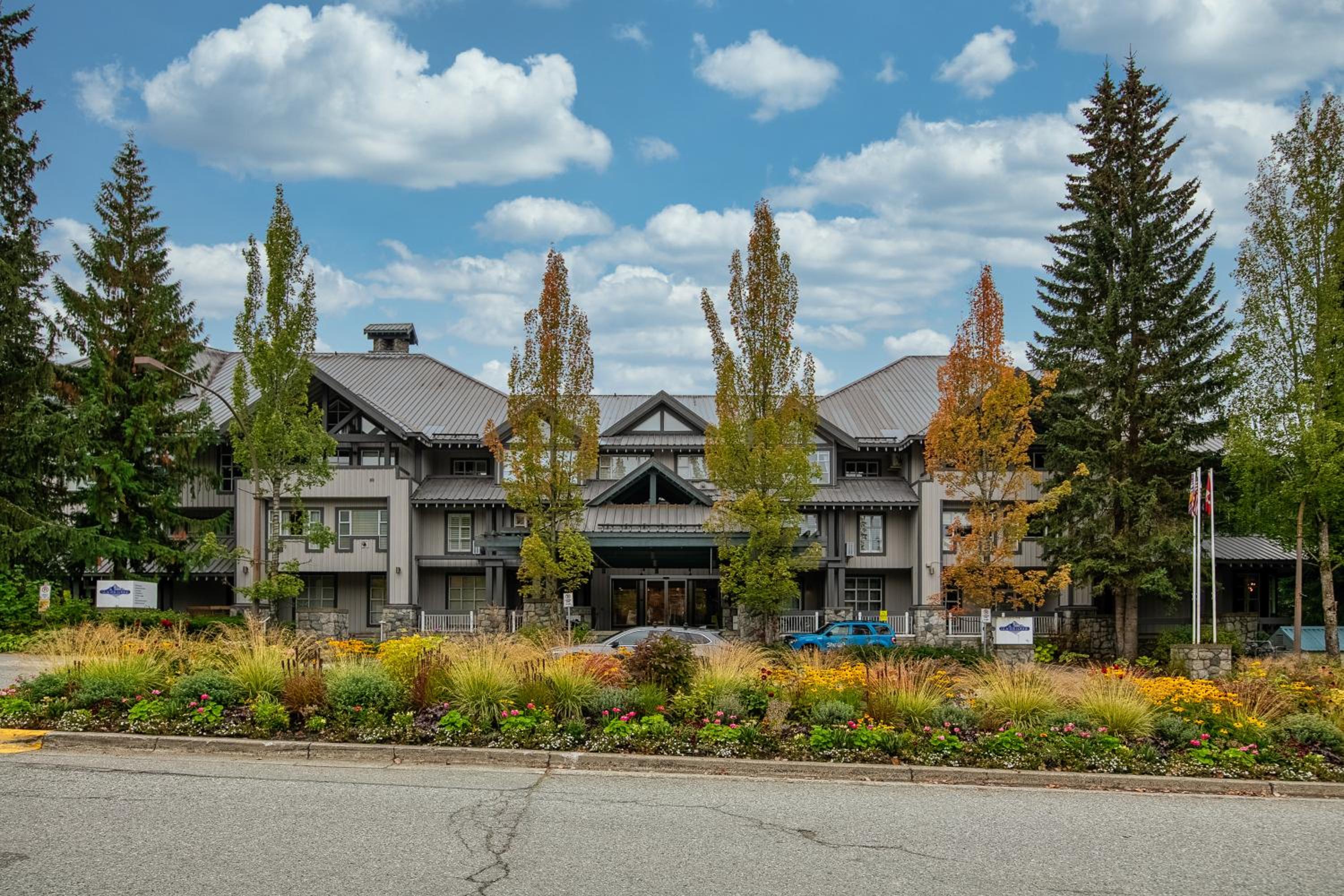 Ski In & Out, Heart of Upper Village