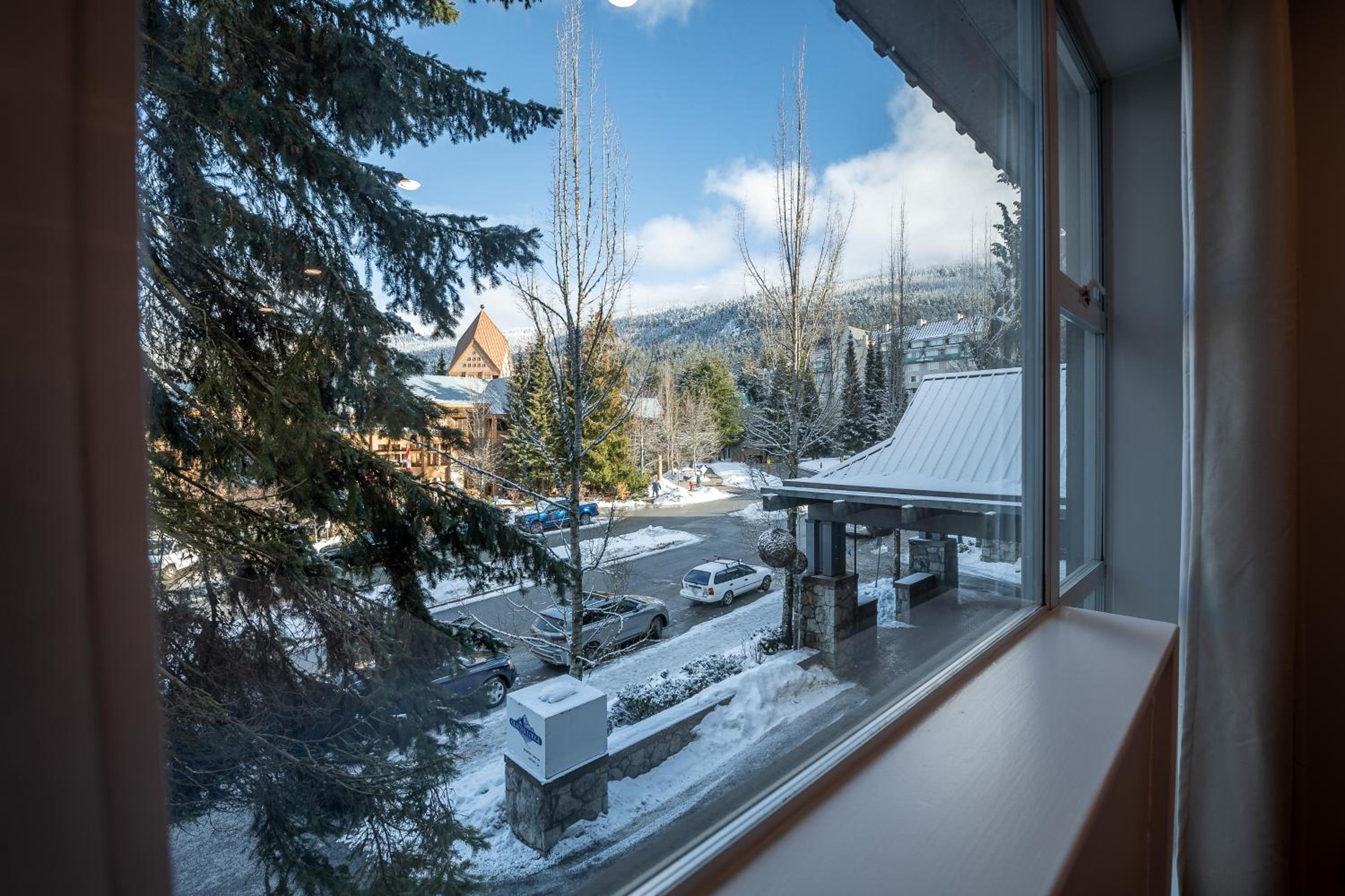 Ski In & Out, Heart of Upper Village