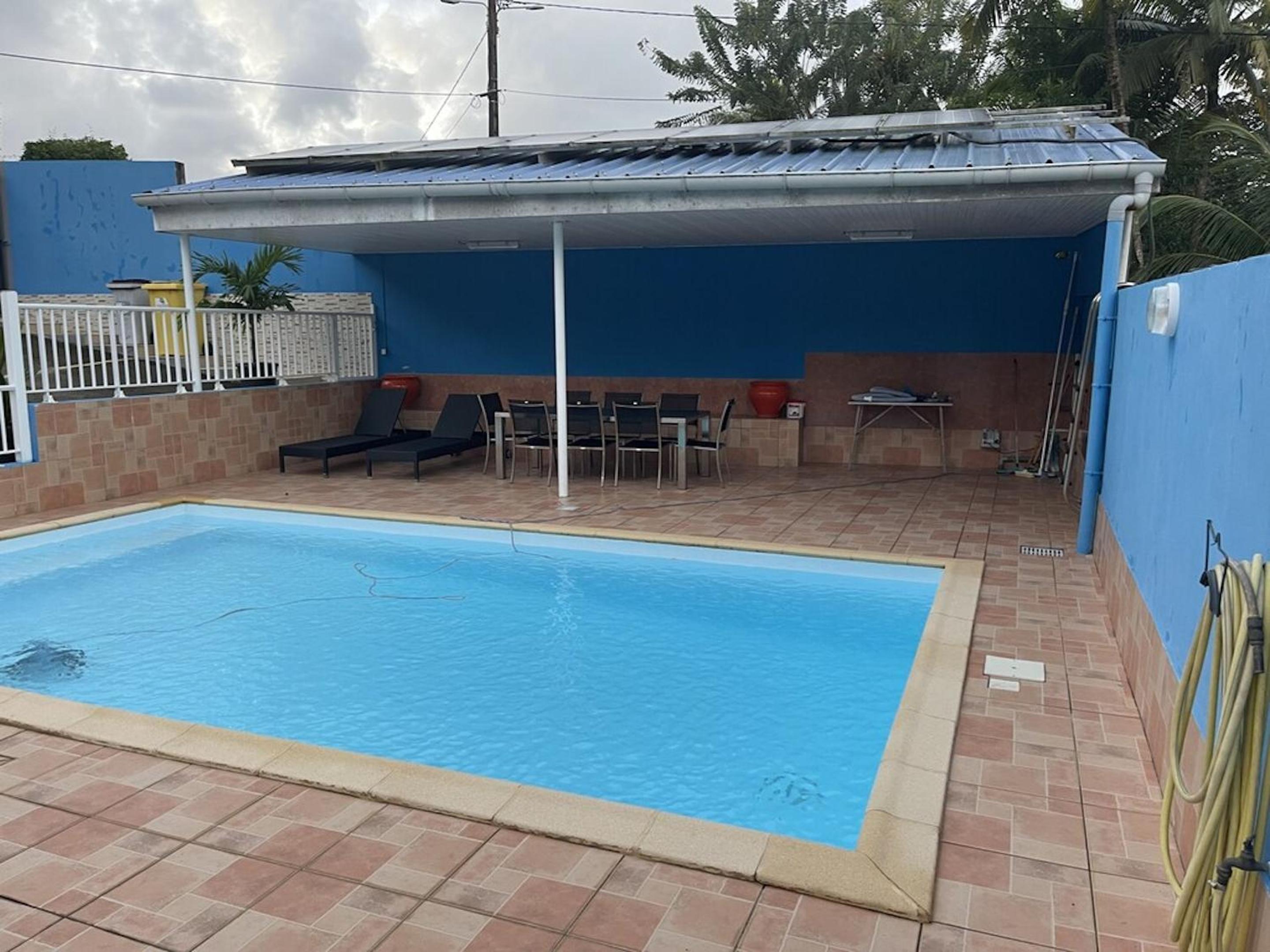 Villa charmante près de Saint-Esprit avec piscine privée view 2