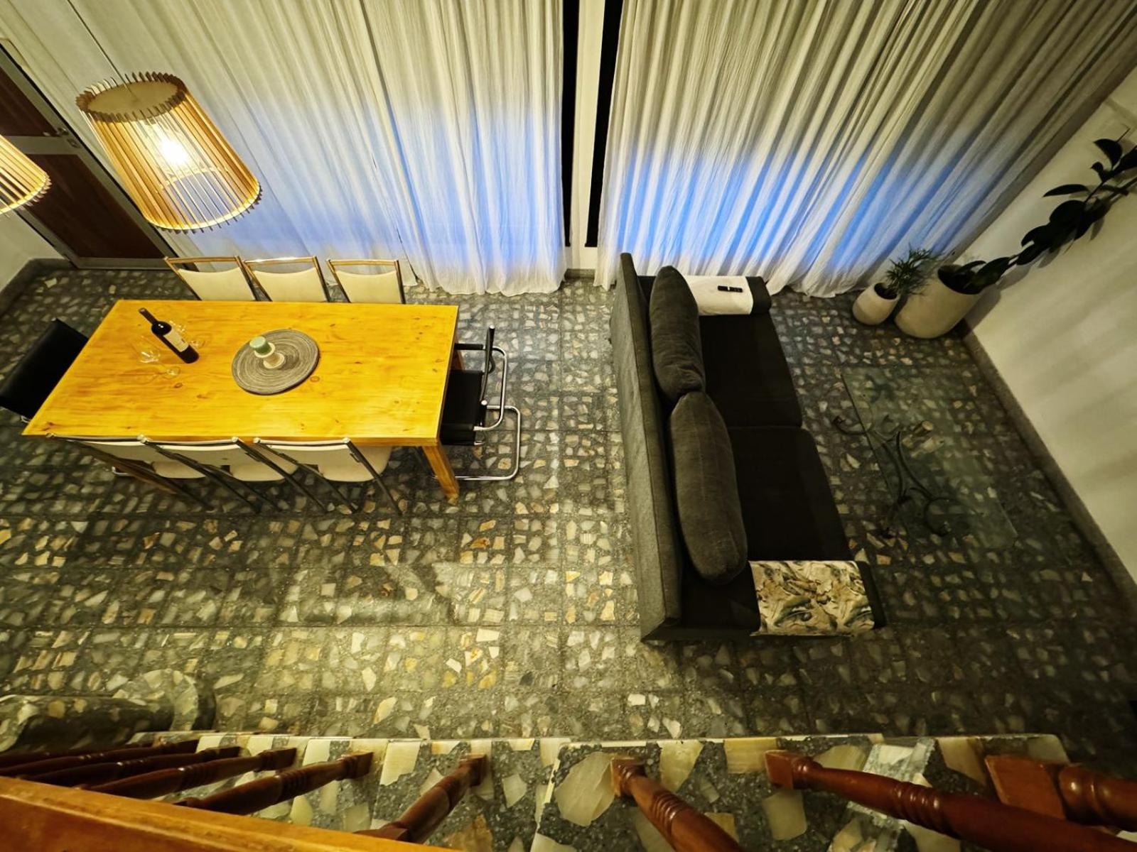 Casa Zona Residencial , pileta, garage doble y quincho con parrilla