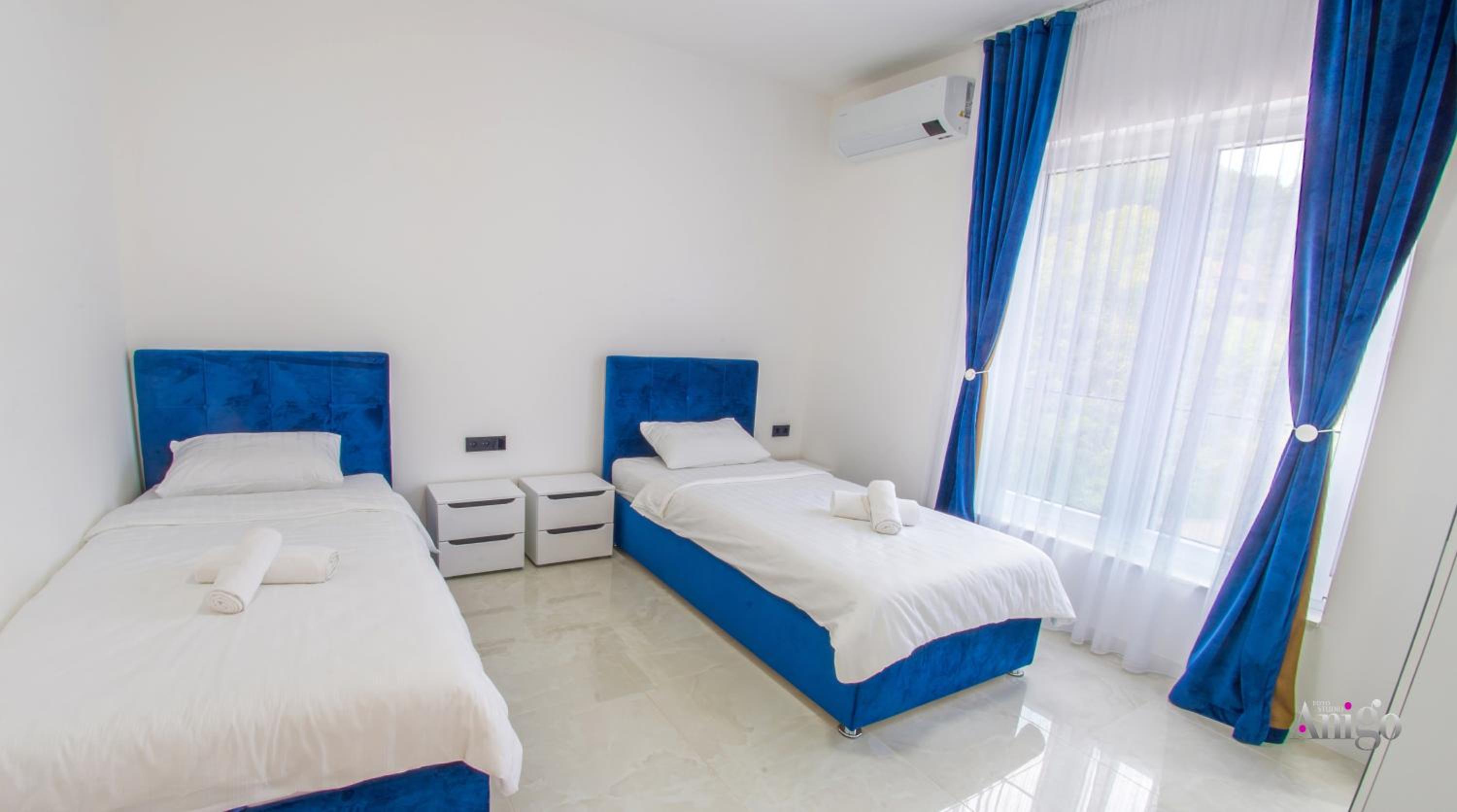 Royal Terrace Apartments
