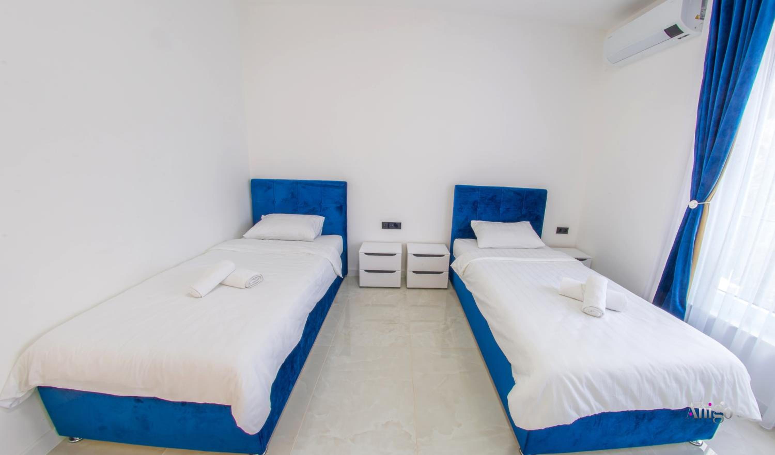 Royal Terrace Apartments