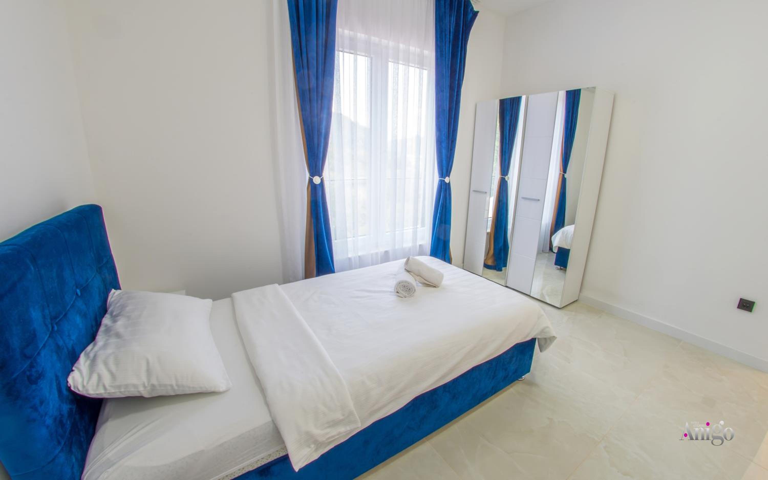 Royal Terrace Apartments