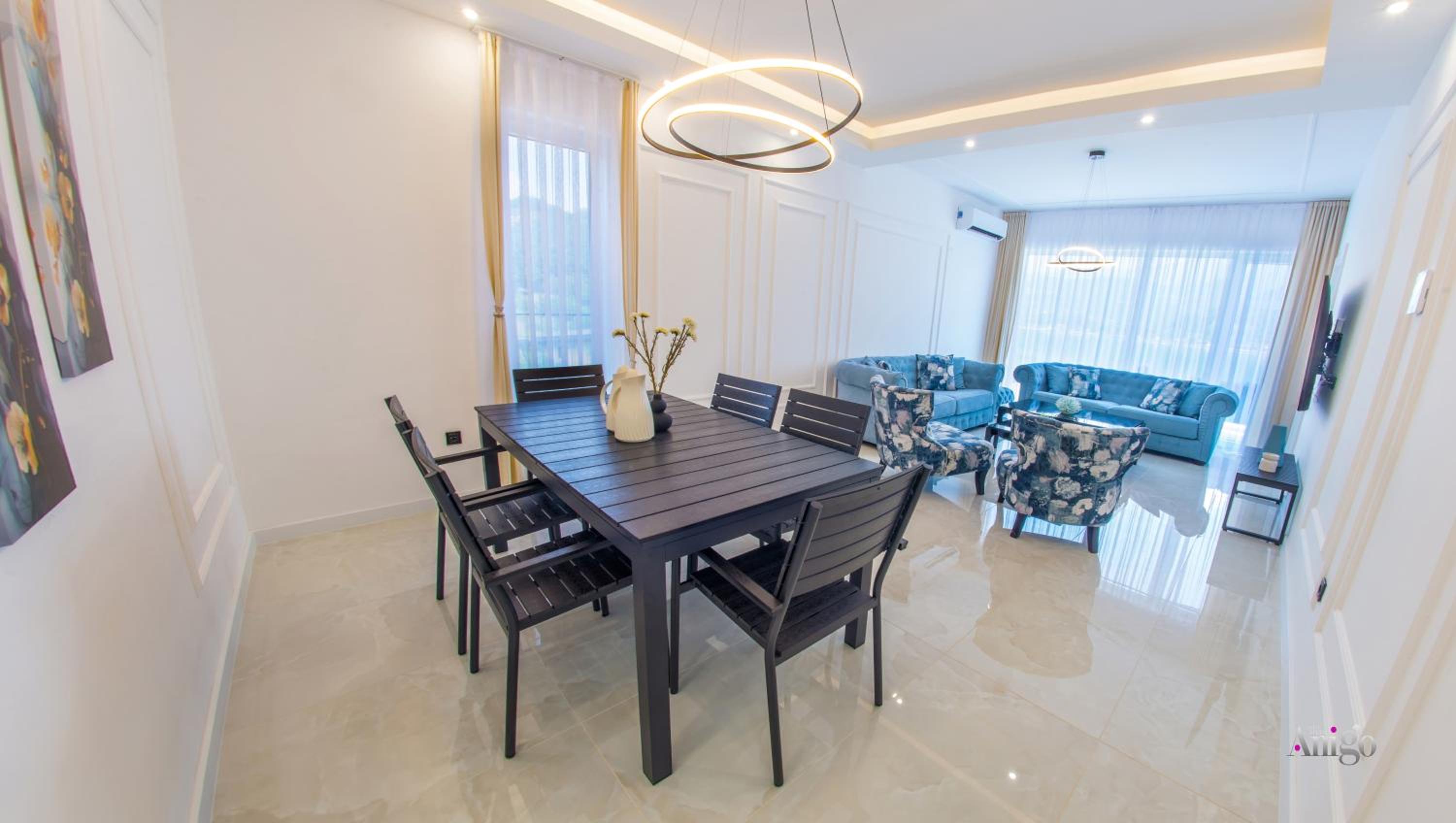 Royal Terrace Apartments
