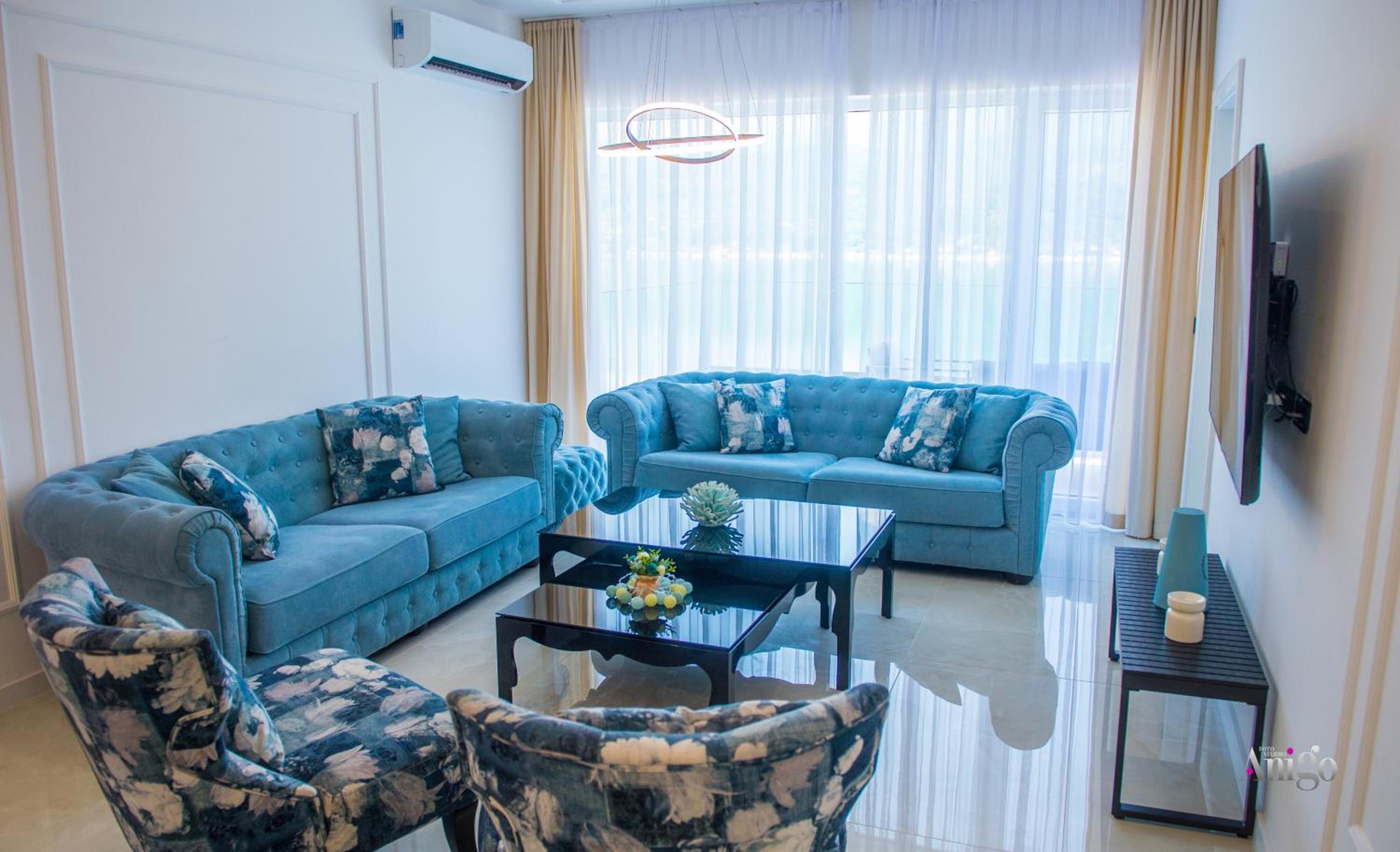 Royal Terrace Apartments