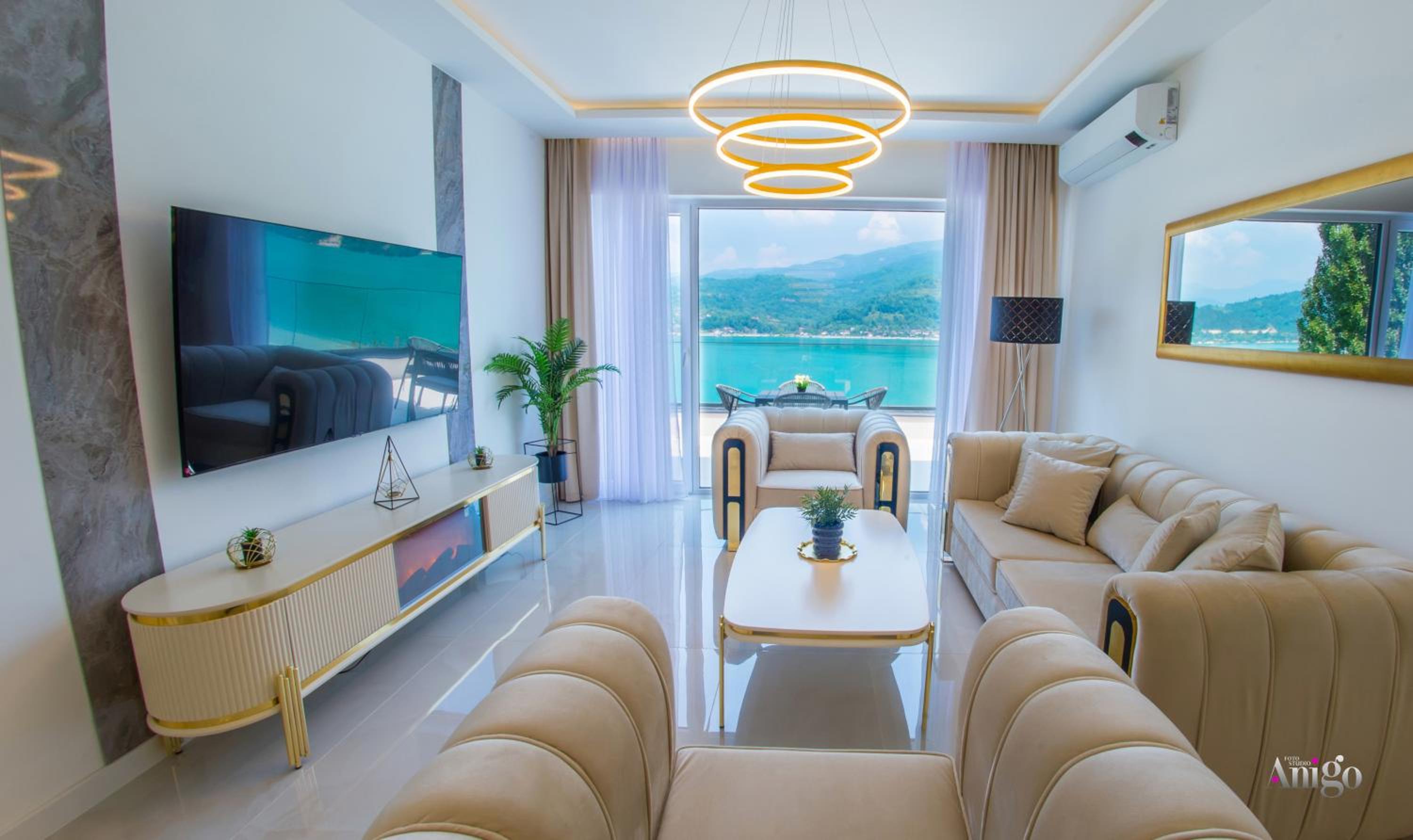 Royal Terrace Apartments
